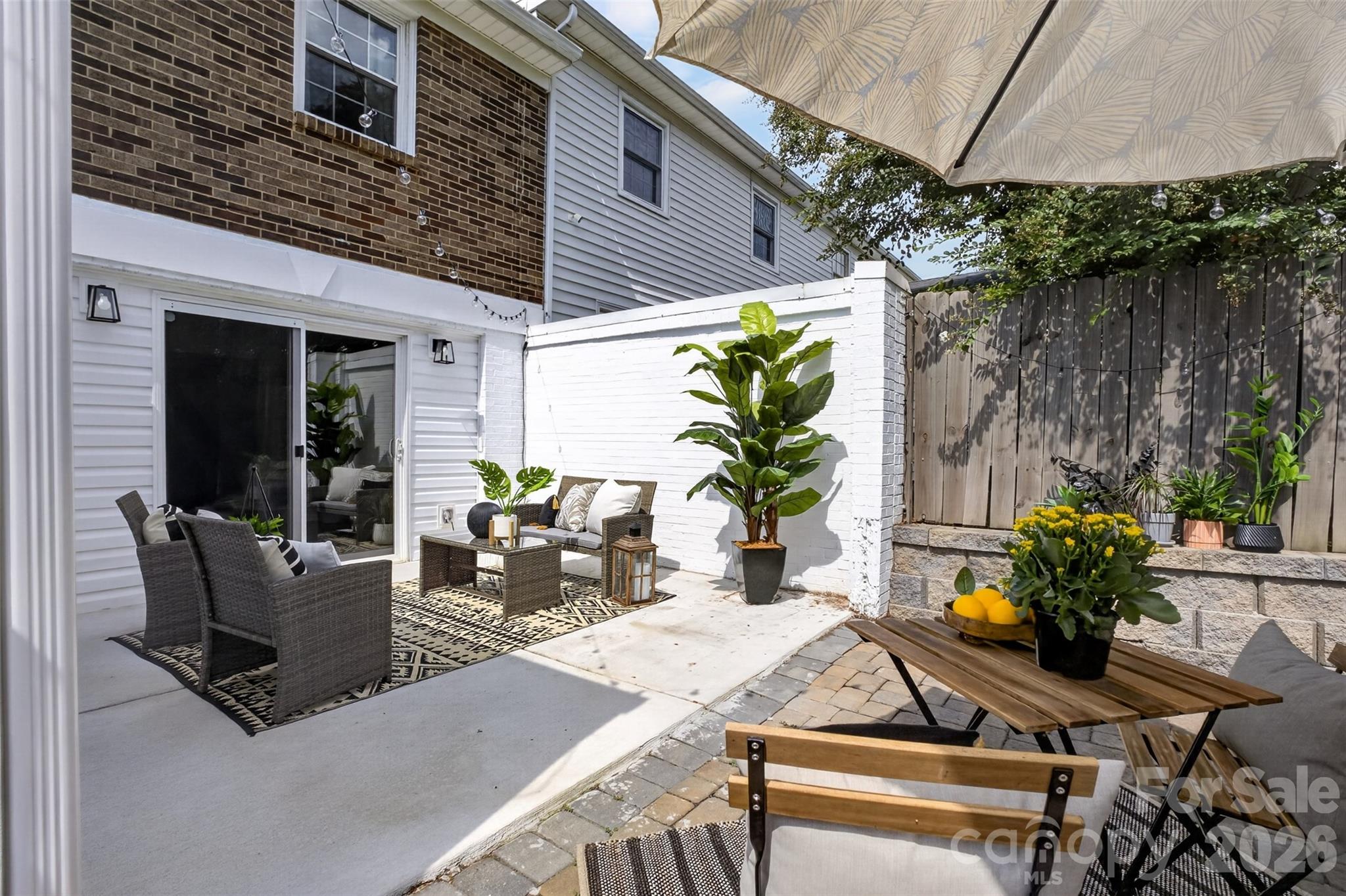 8093 Regent Park Lane — Charlotte