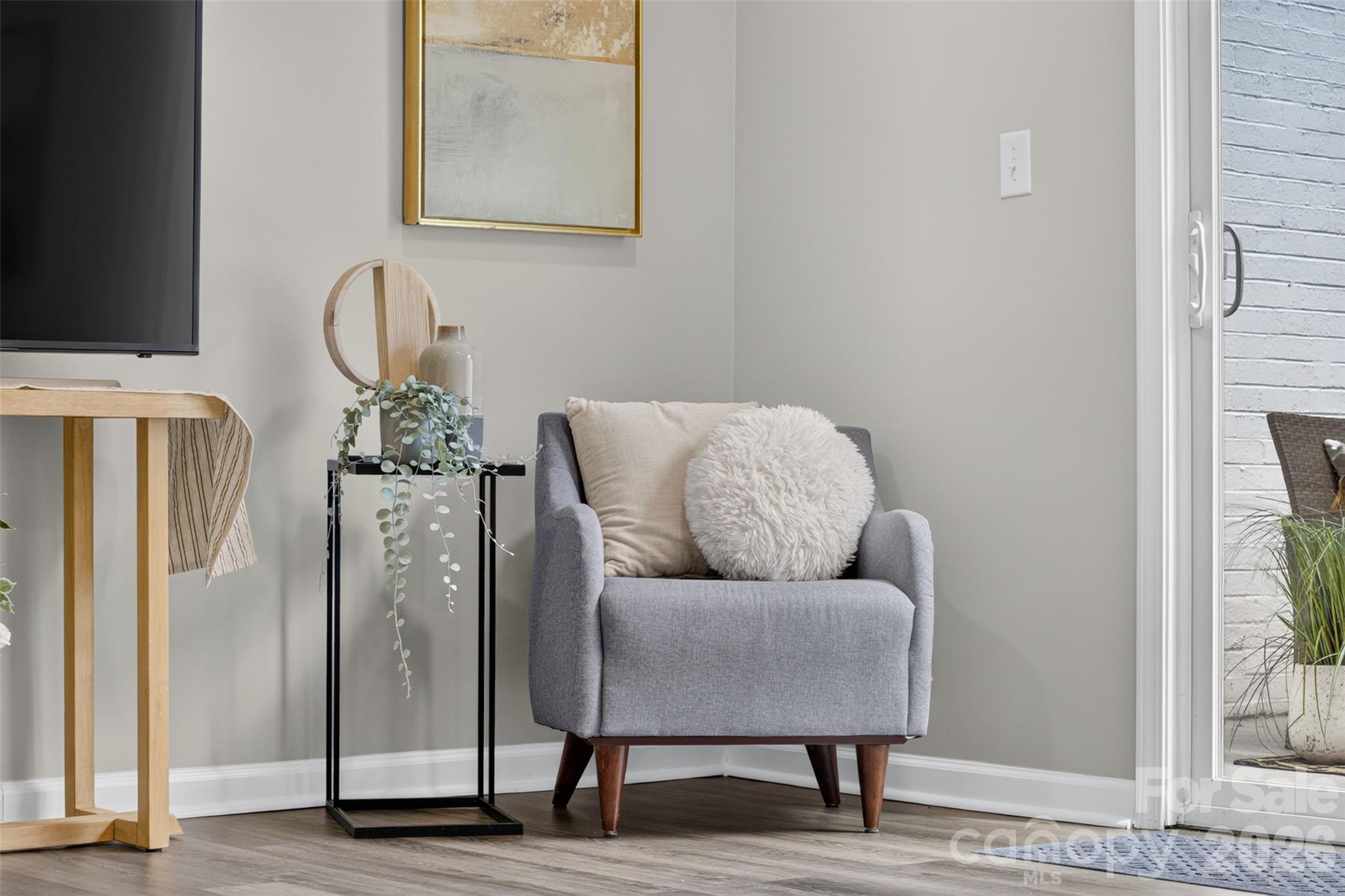 8093 Regent Park Lane — Charlotte