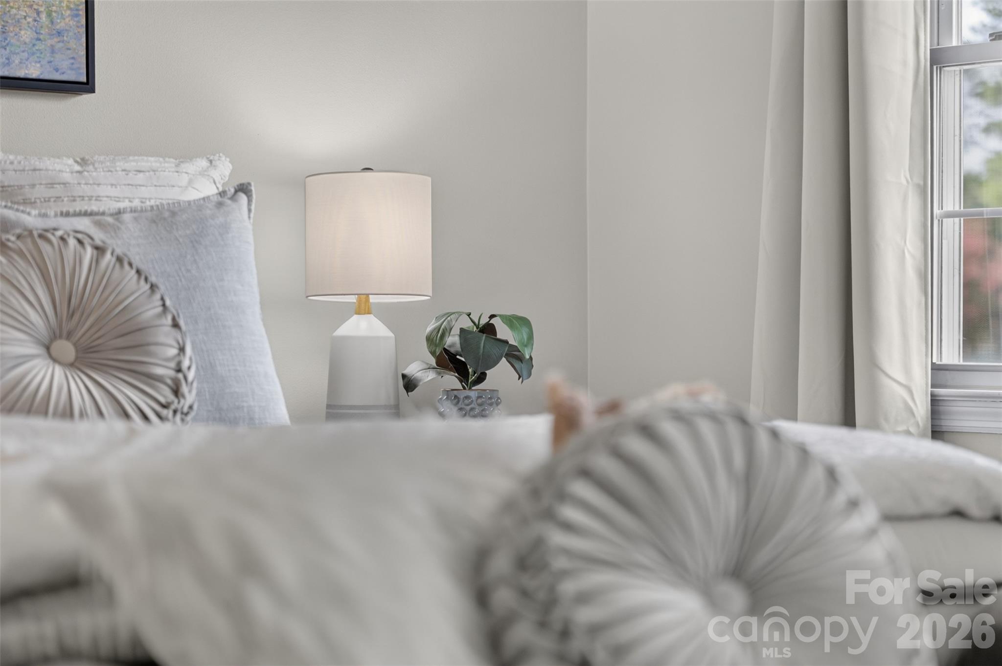 8093 Regent Park Lane — Charlotte