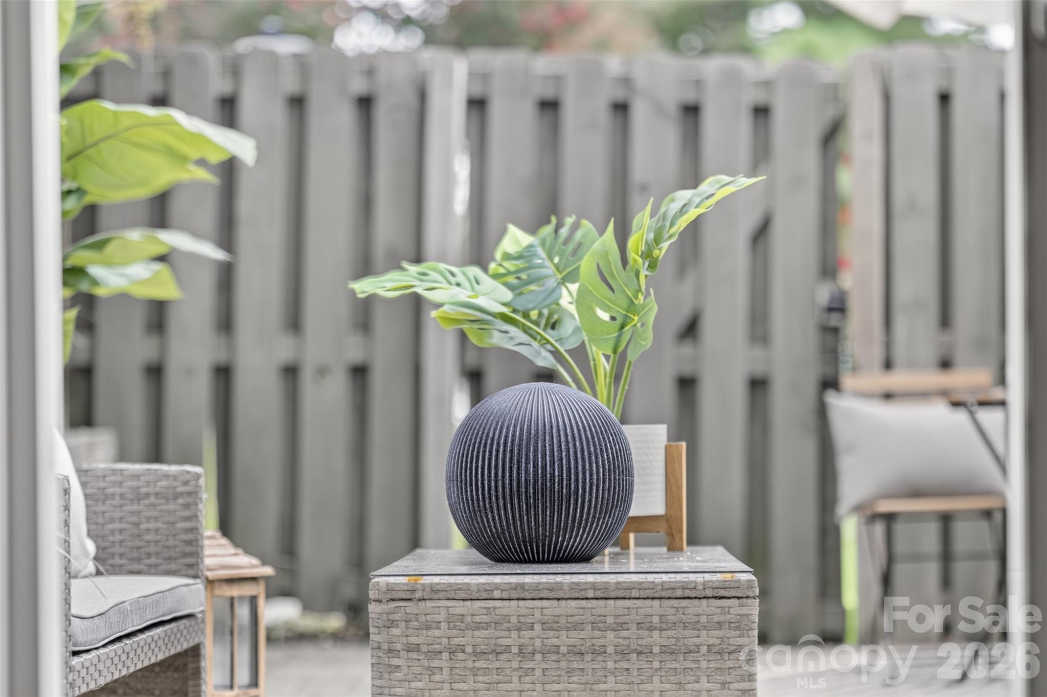 8093 Regent Park Lane — Charlotte