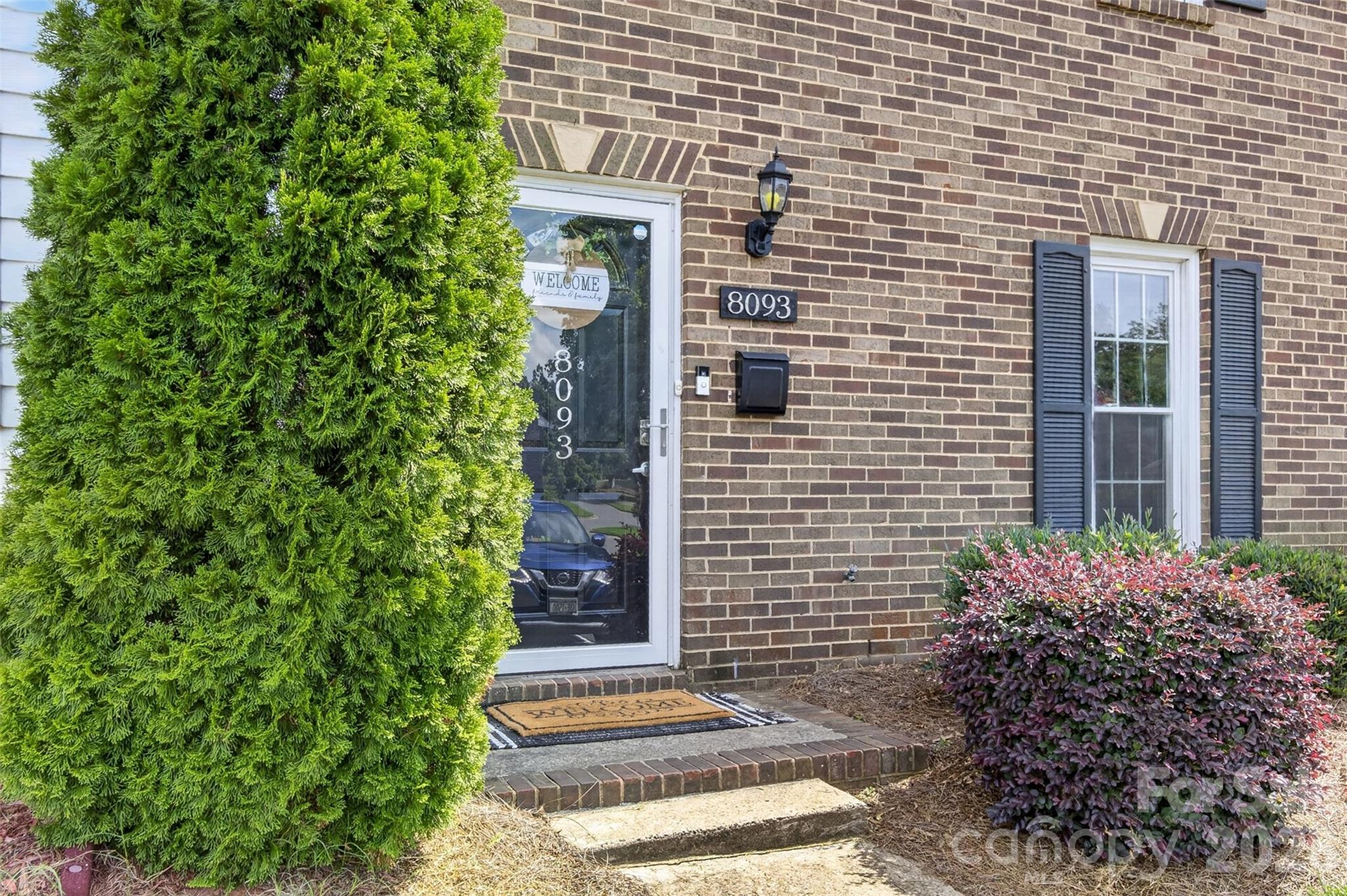 8093 Regent Park Lane — Charlotte