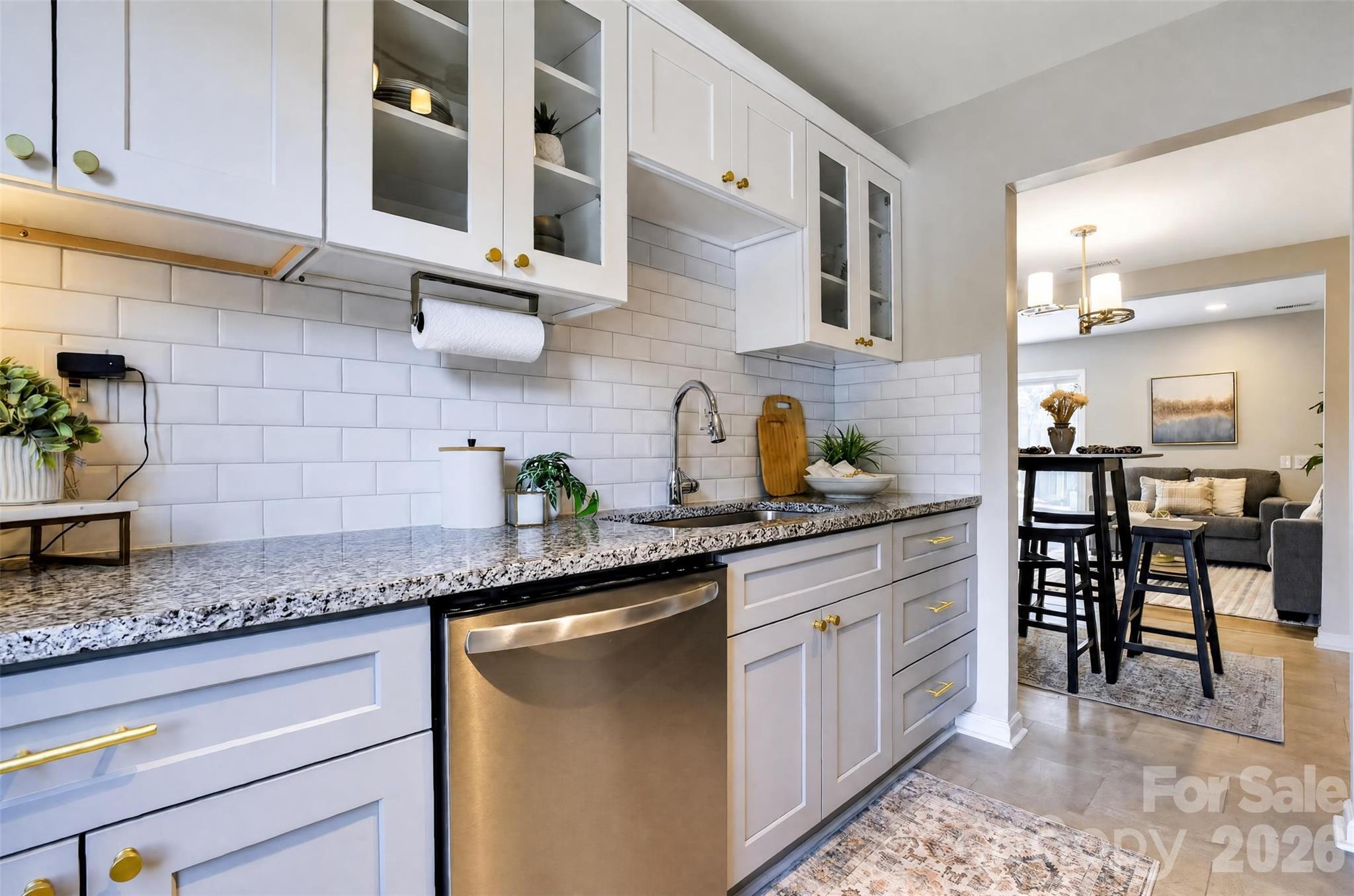 8093 Regent Park Lane — Charlotte