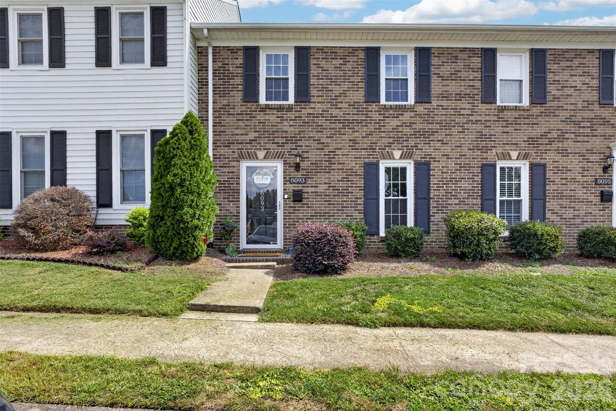 8093 Regent Park Lane — Charlotte