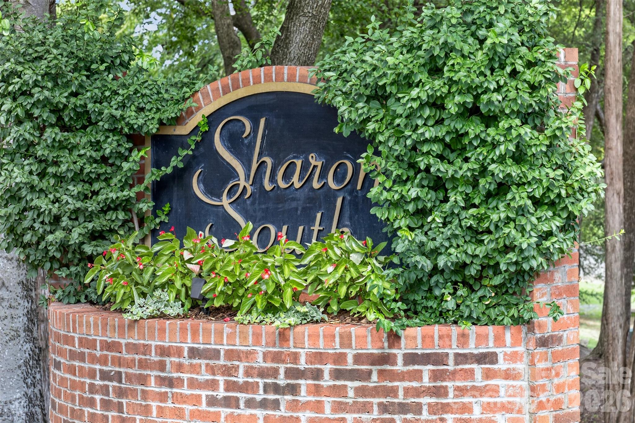 8093 Regent Park Lane — Charlotte