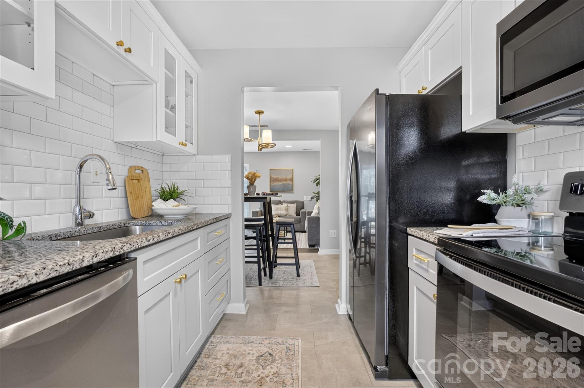 8093 Regent Park Lane — Charlotte