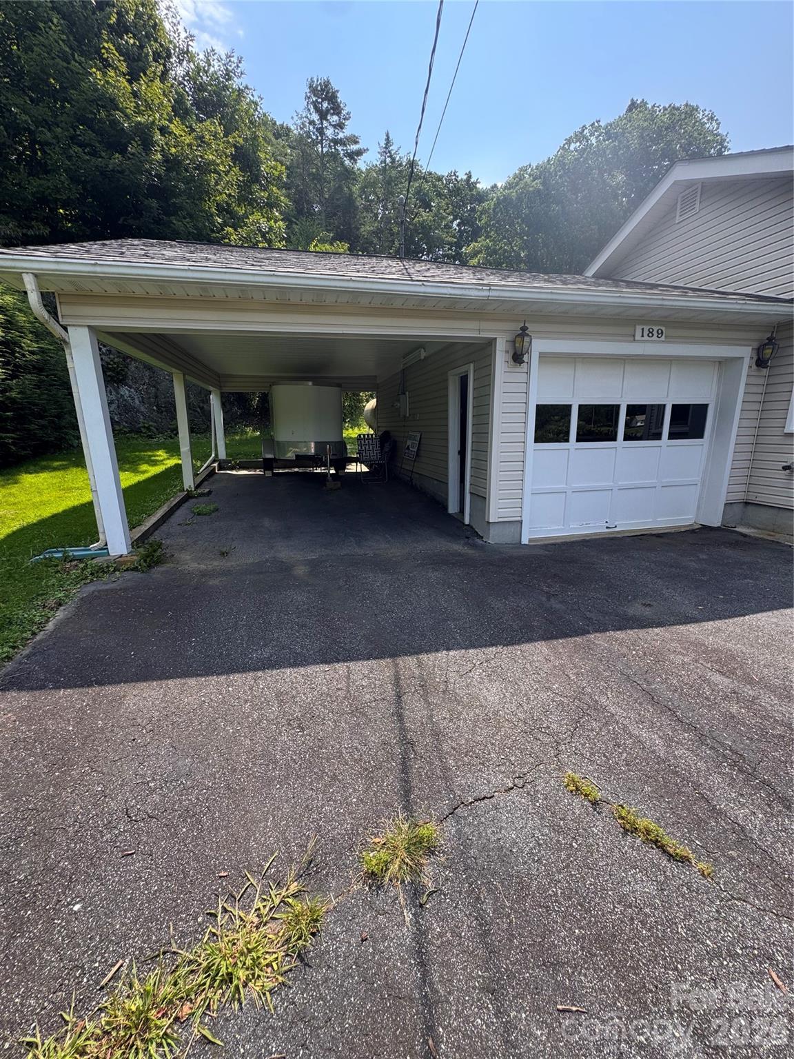 189 Old NC 181 Highway — Newland