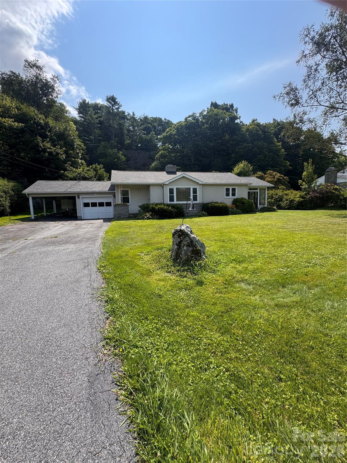 189 Old NC 181 Highway — Newland