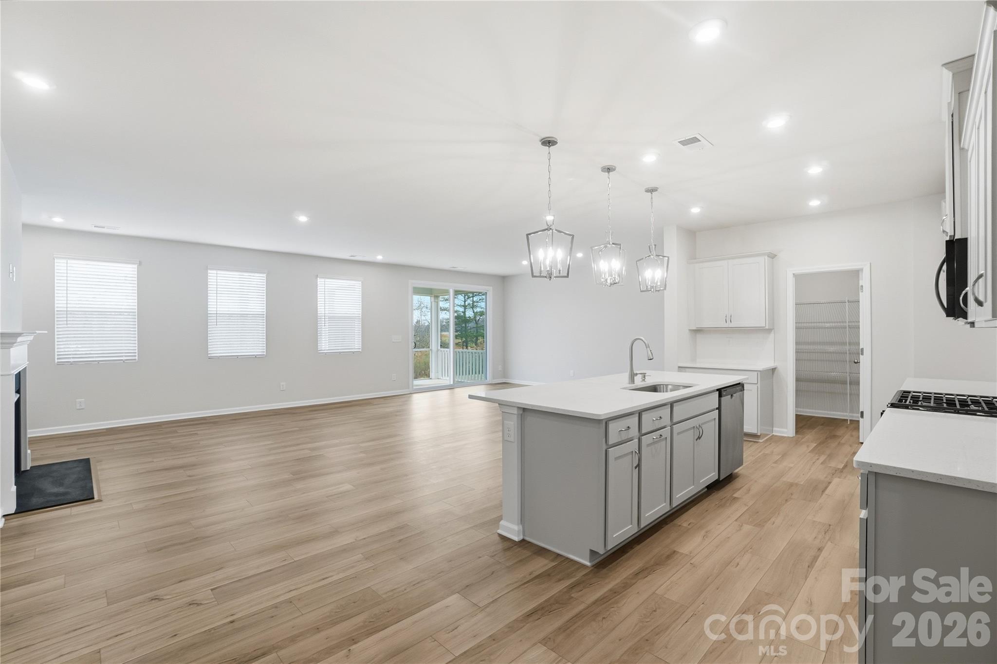1306 Honey Trail — Monroe