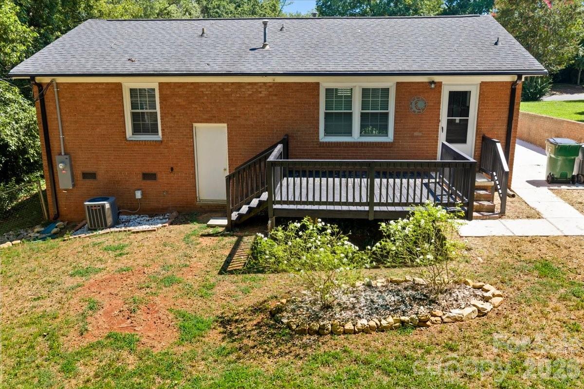 1814 Windham Place — Charlotte