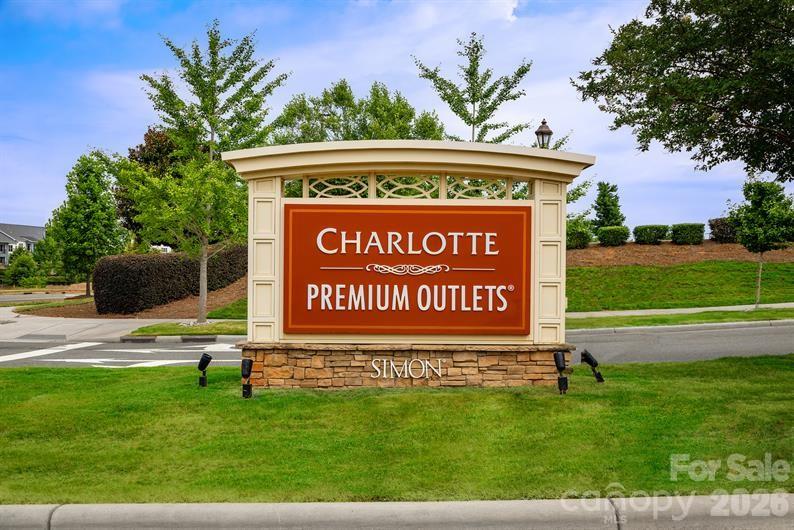 6152 Bridle Creek Drive — Charlotte