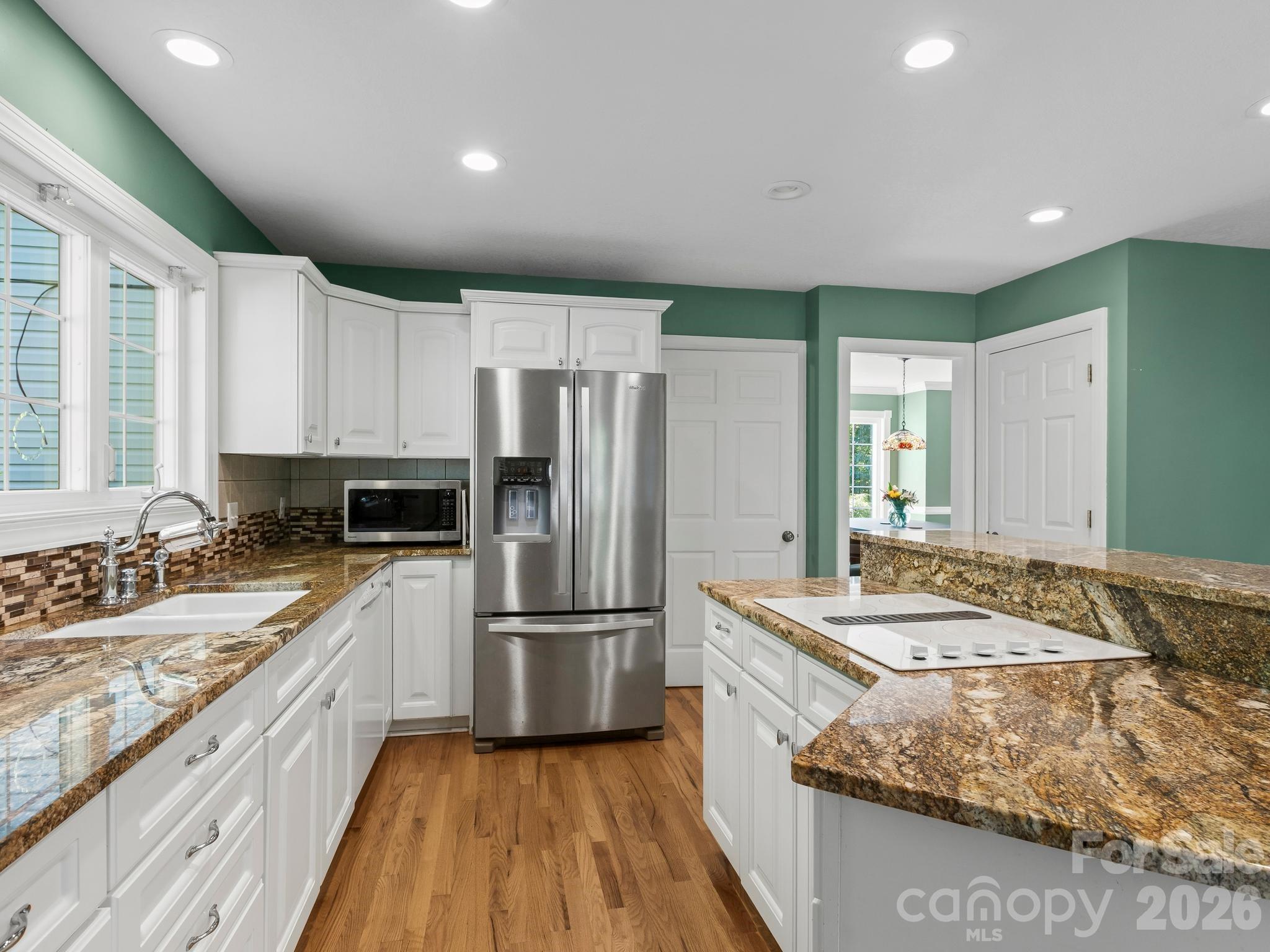 306 Golden Hawk Trail — Asheville