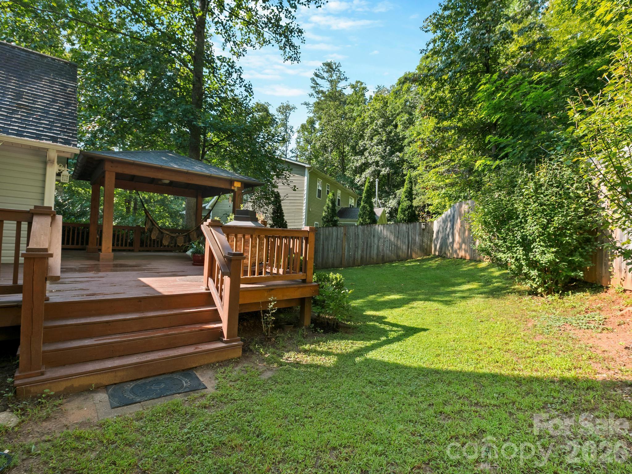 306 Golden Hawk Trail — Asheville
