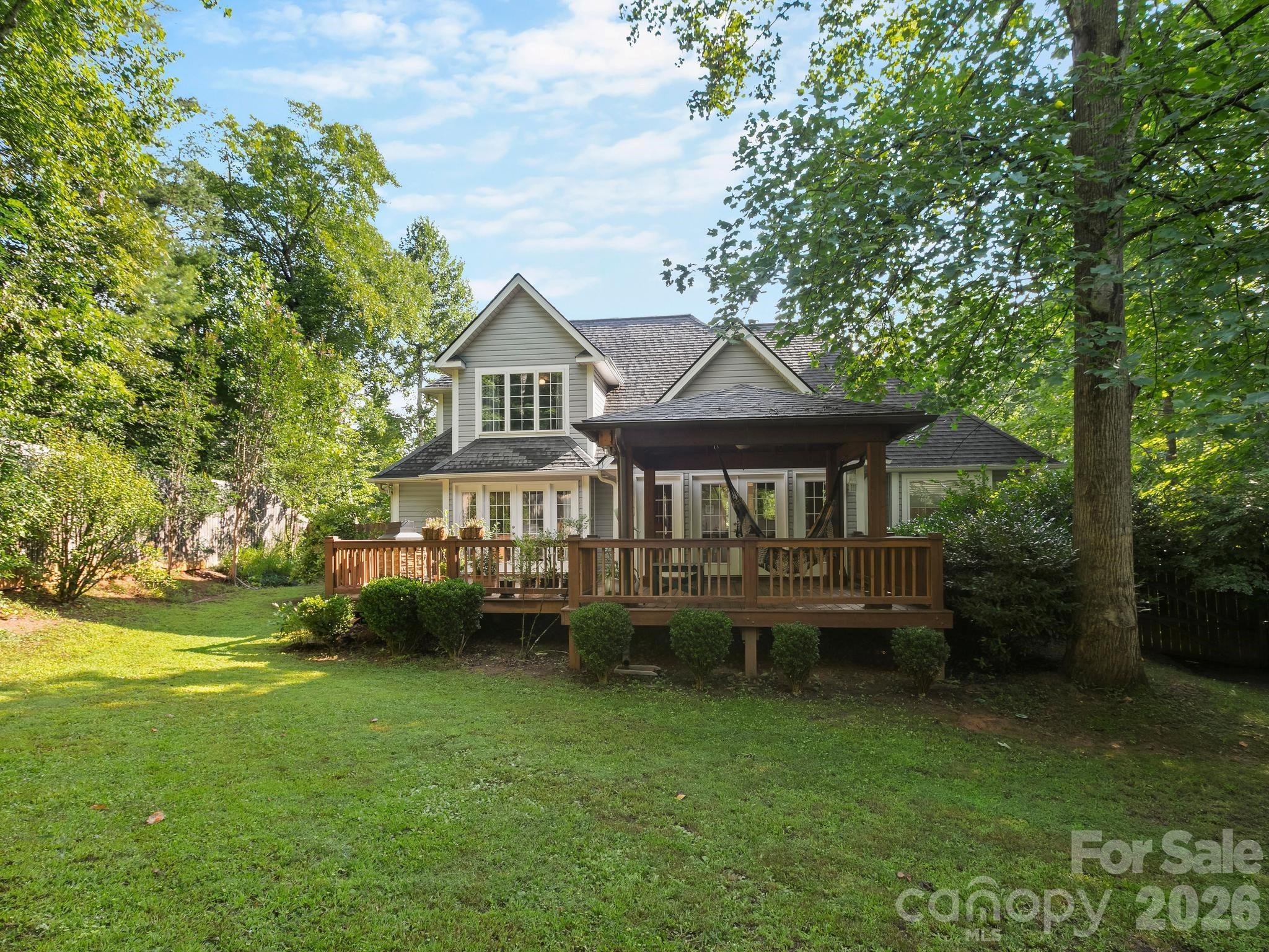 306 Golden Hawk Trail — Asheville