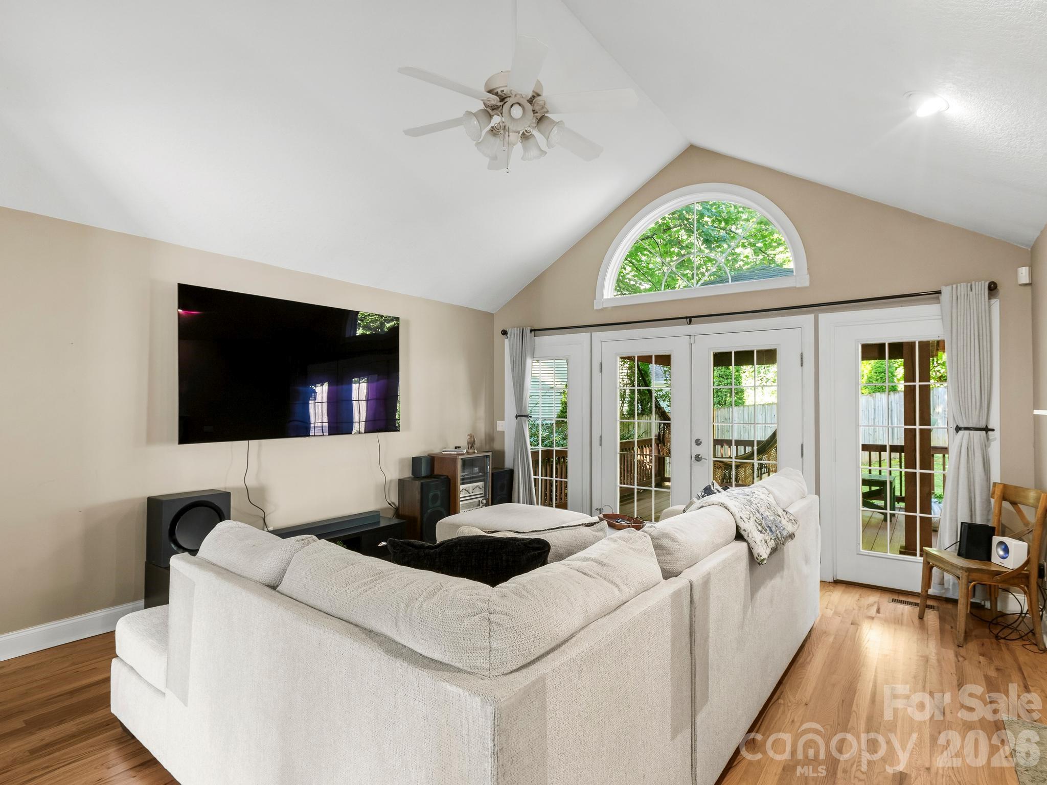 306 Golden Hawk Trail — Asheville