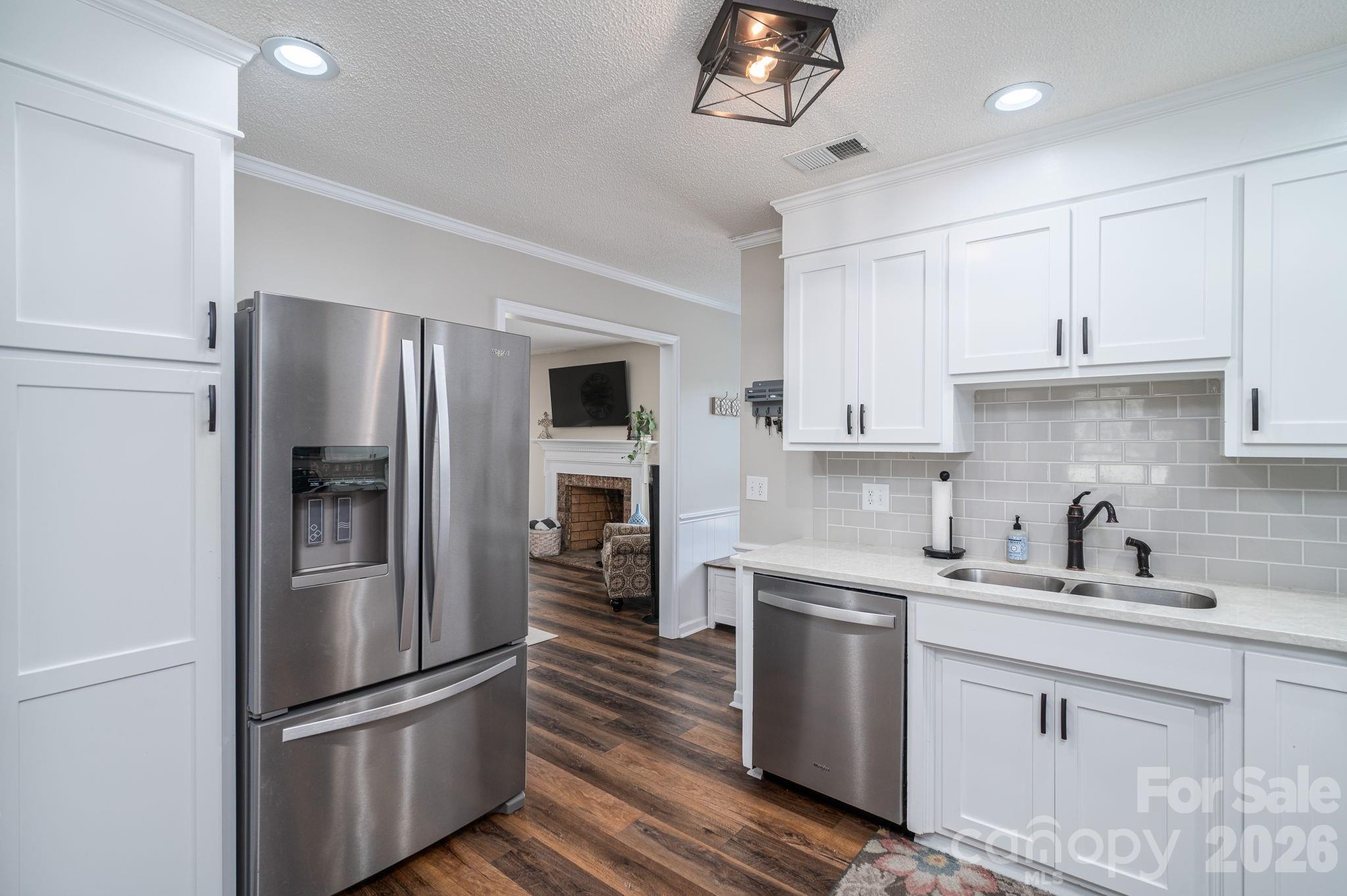 1000 Country Club Drive — Cherryville
