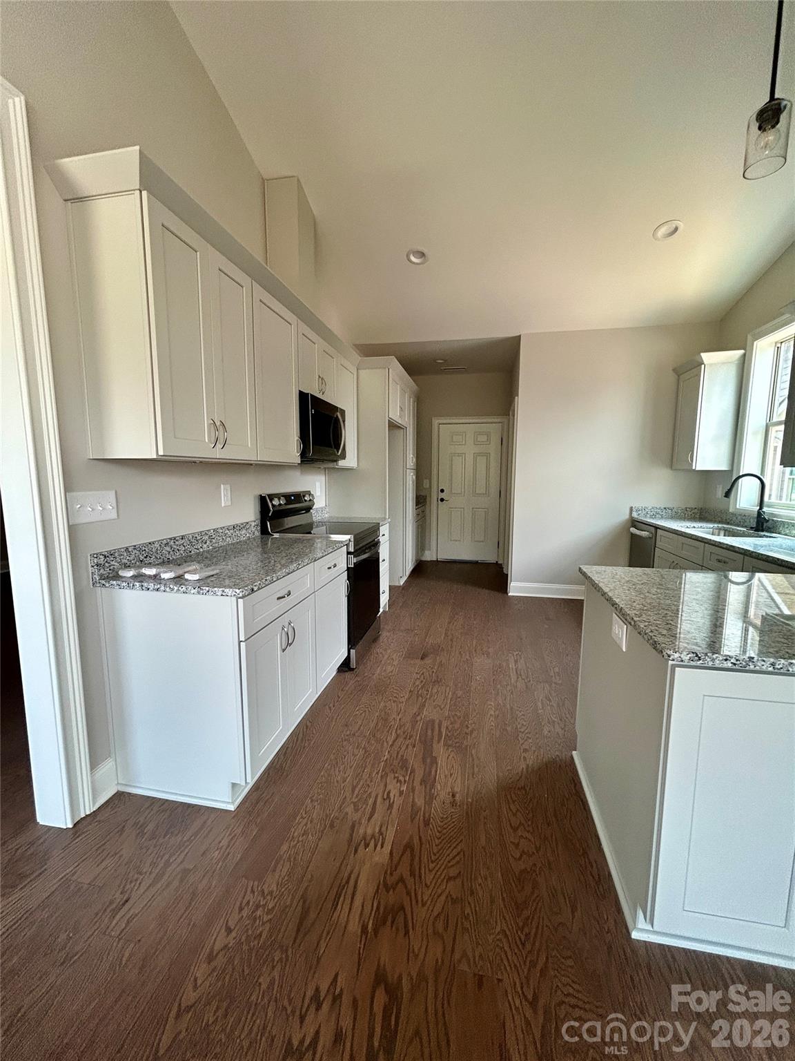 831-A Wynnshire Drive — Hickory