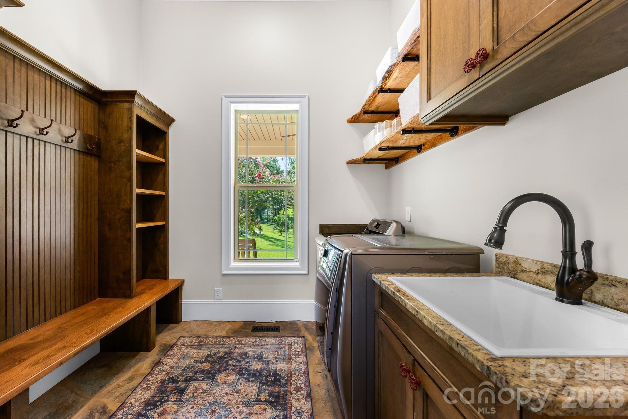 6334 Long Island Road — Catawba