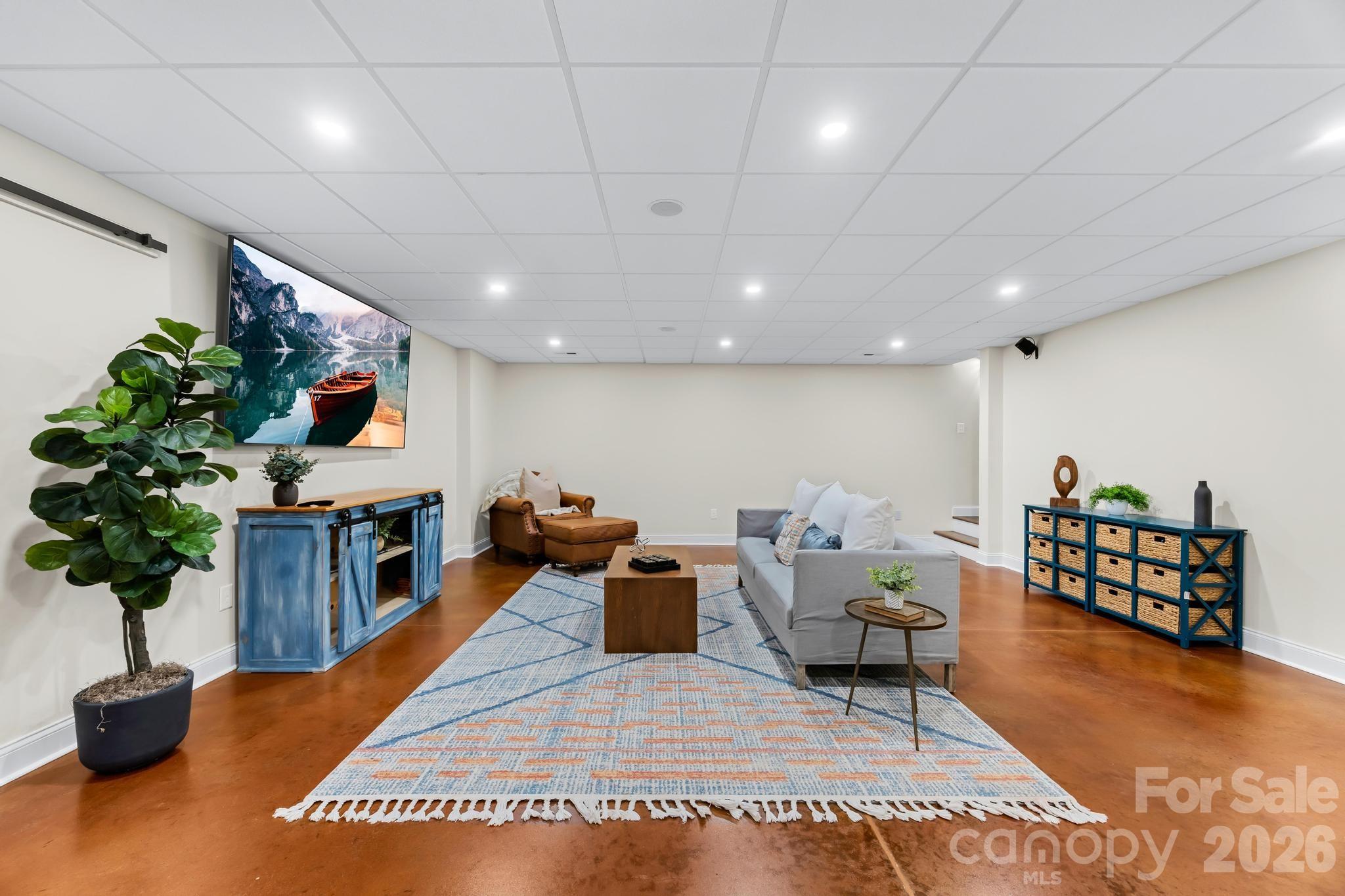 6334 Long Island Road — Catawba