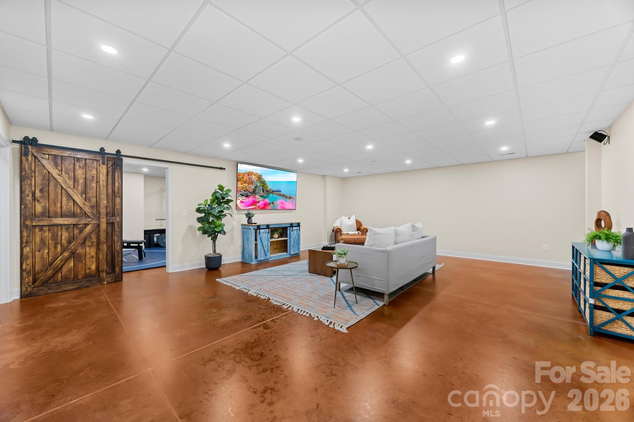 6334 Long Island Road — Catawba