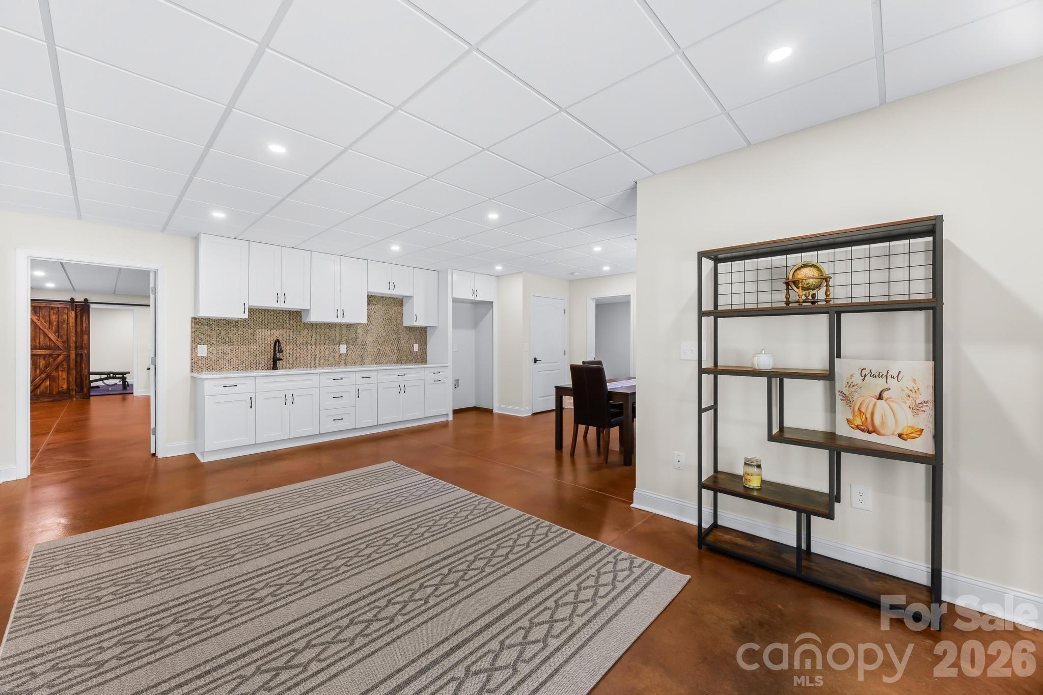 6334 Long Island Road — Catawba