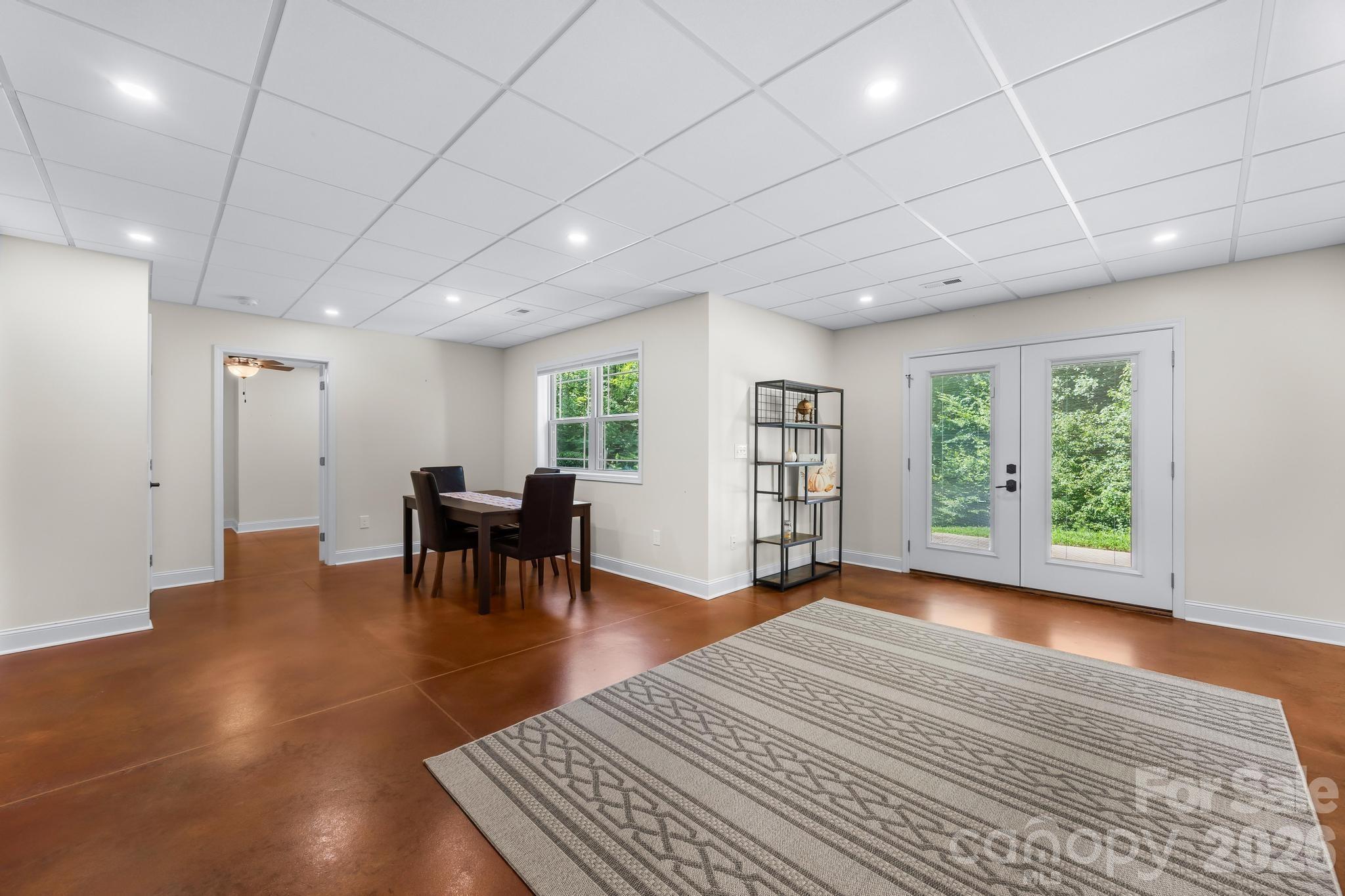 6334 Long Island Road — Catawba