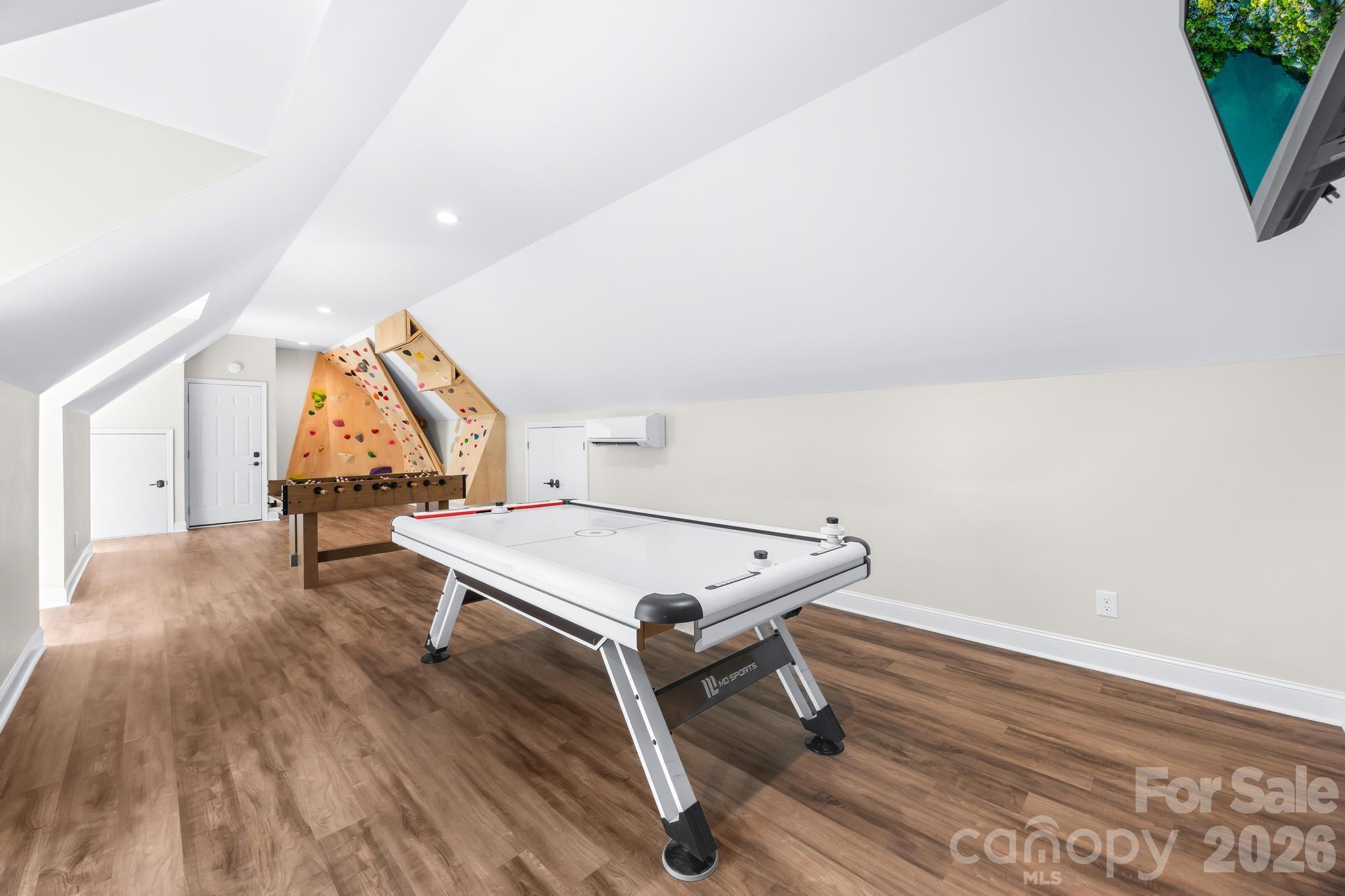 6334 Long Island Road — Catawba