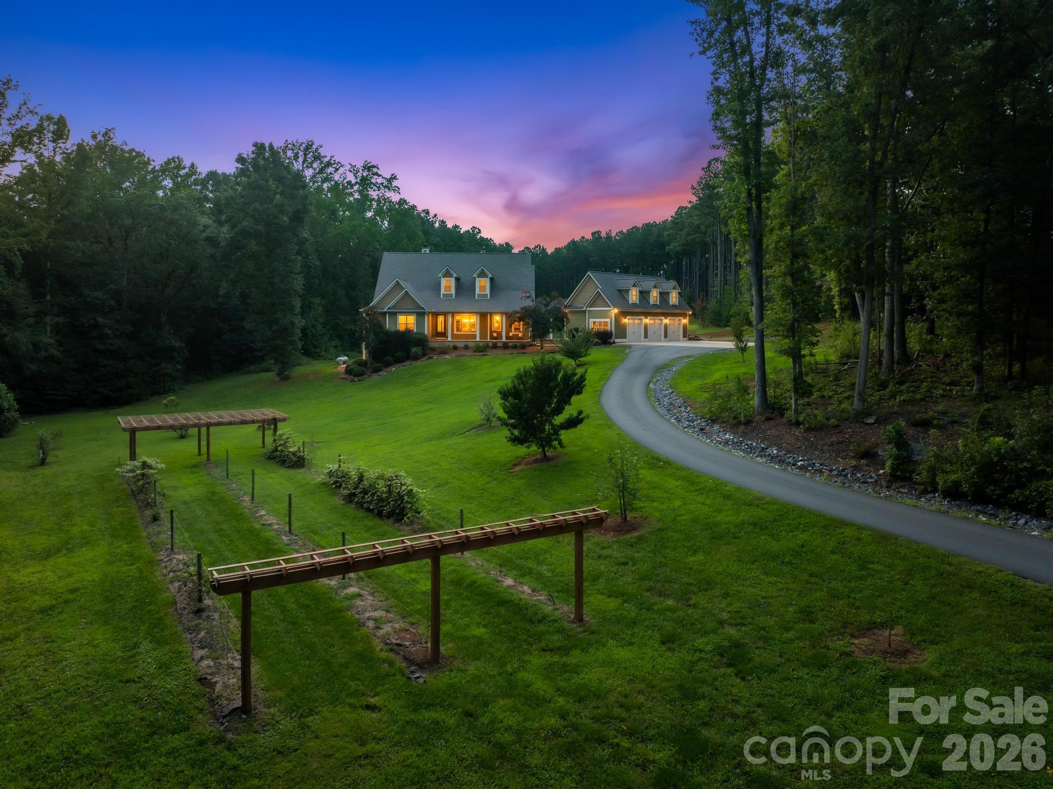 6334 Long Island Road — Catawba