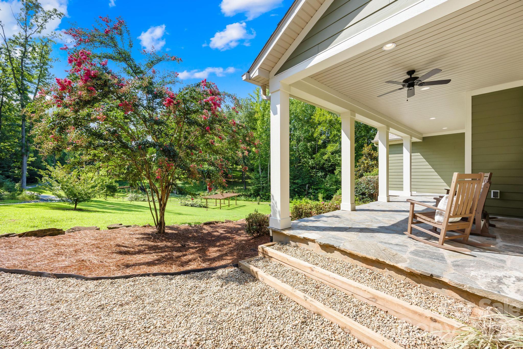 6334 Long Island Road — Catawba