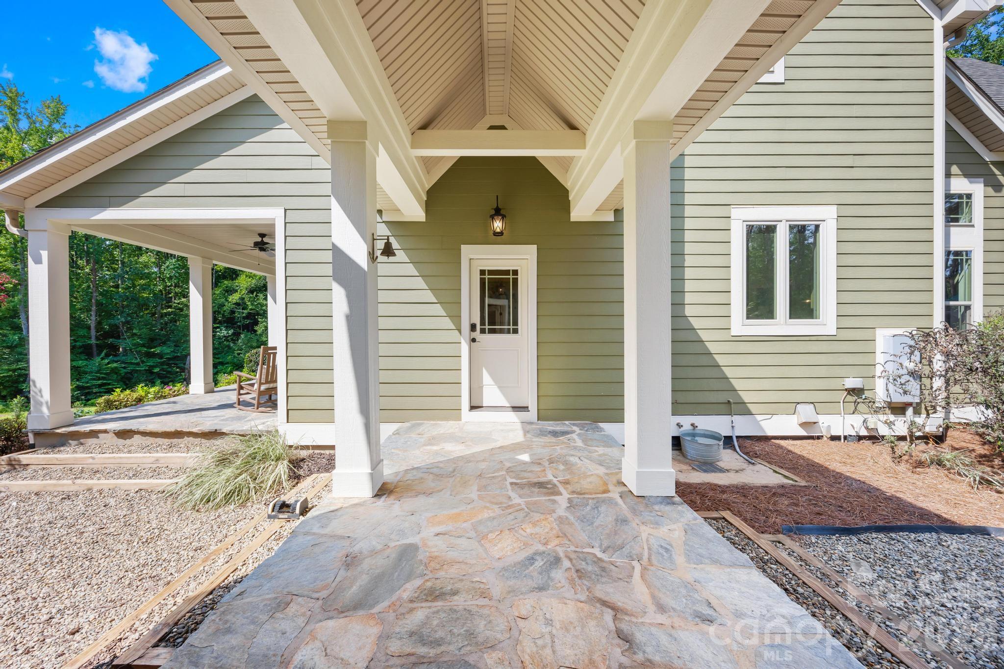 6334 Long Island Road — Catawba