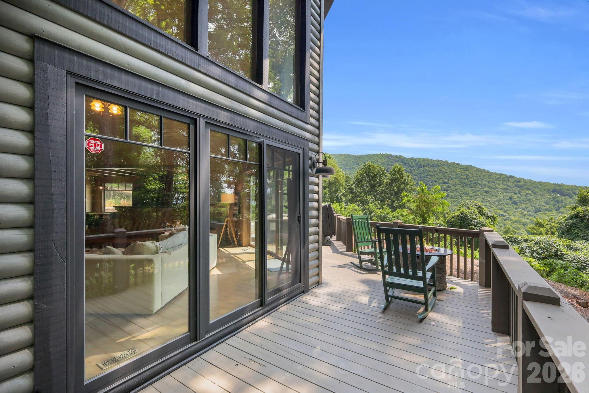 1416 Indian Lake Drive — West Jefferson