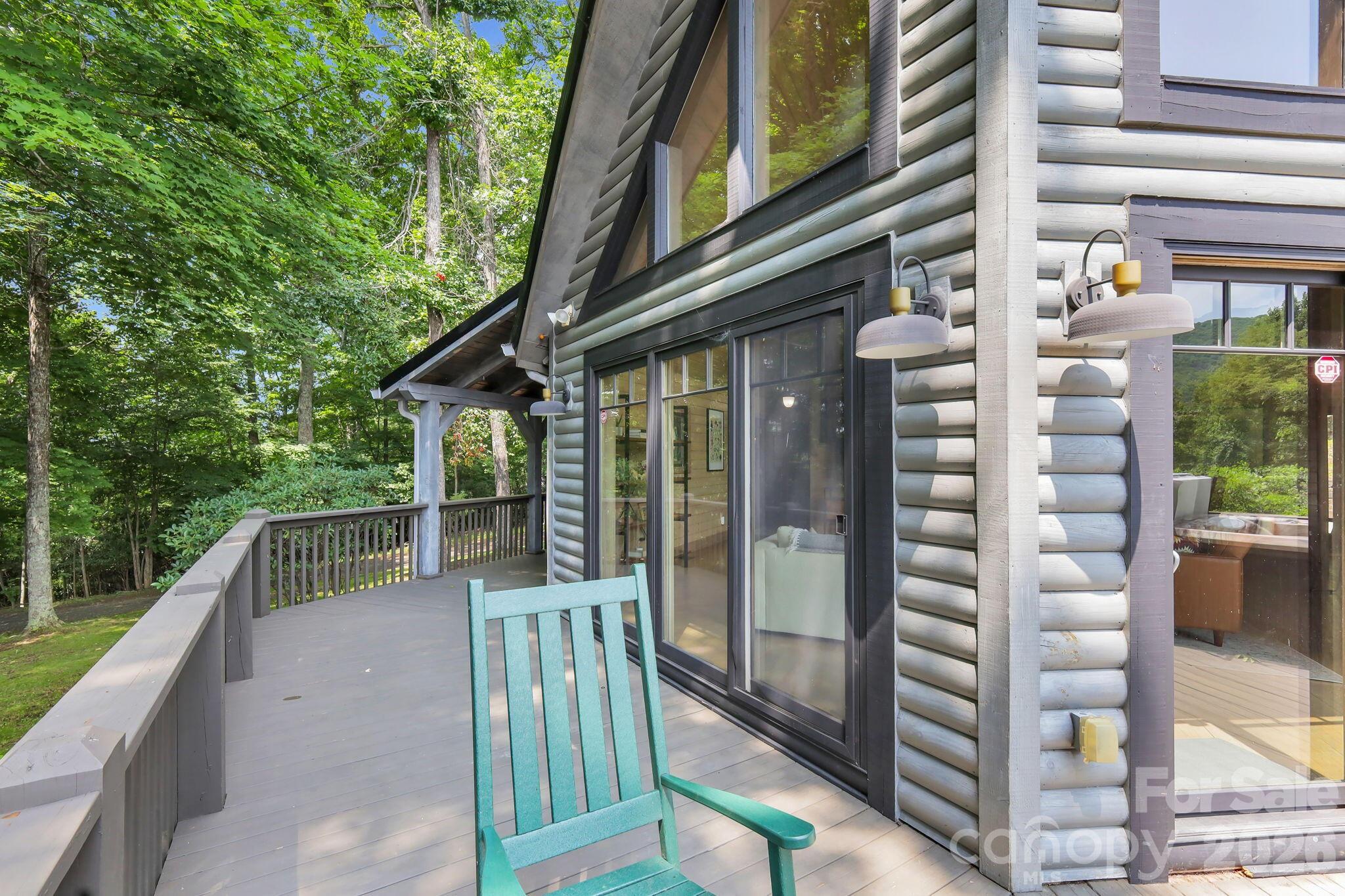 1416 Indian Lake Drive — West Jefferson