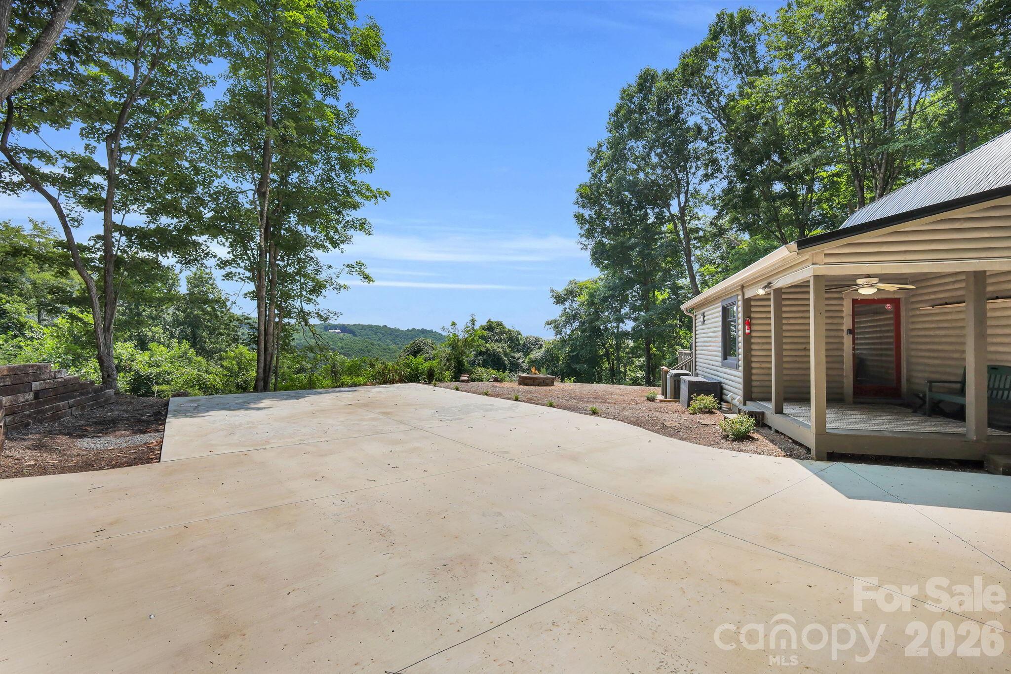 1416 Indian Lake Drive — West Jefferson