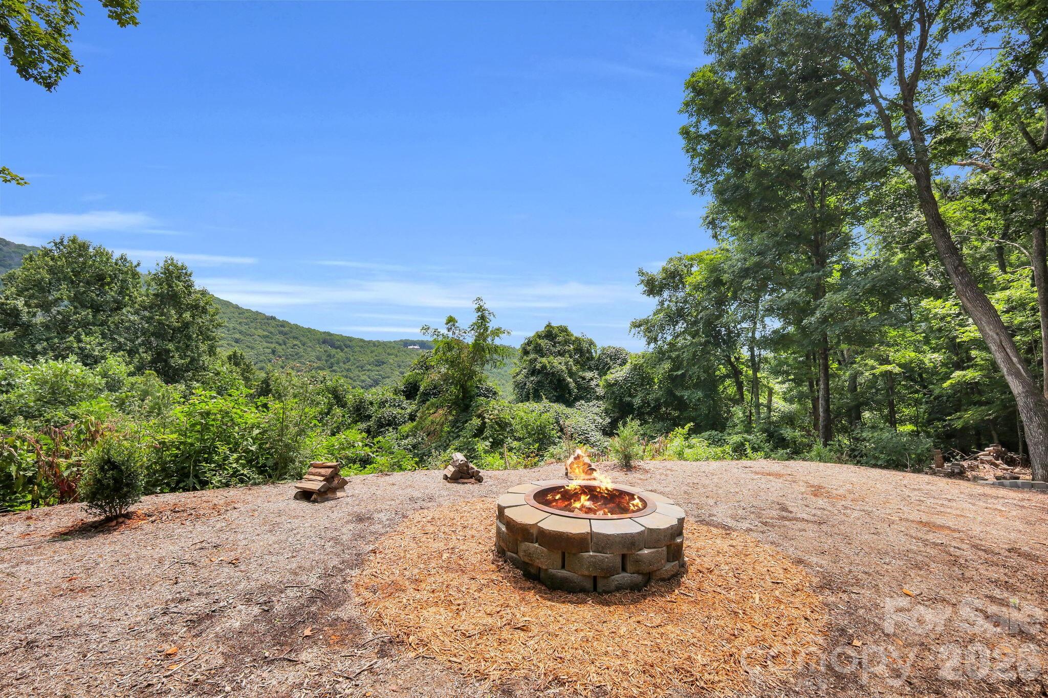 1416 Indian Lake Drive — West Jefferson