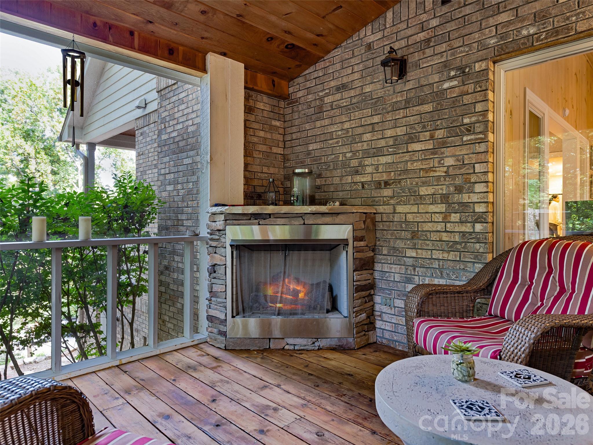 105 Galloway Drive — Asheville