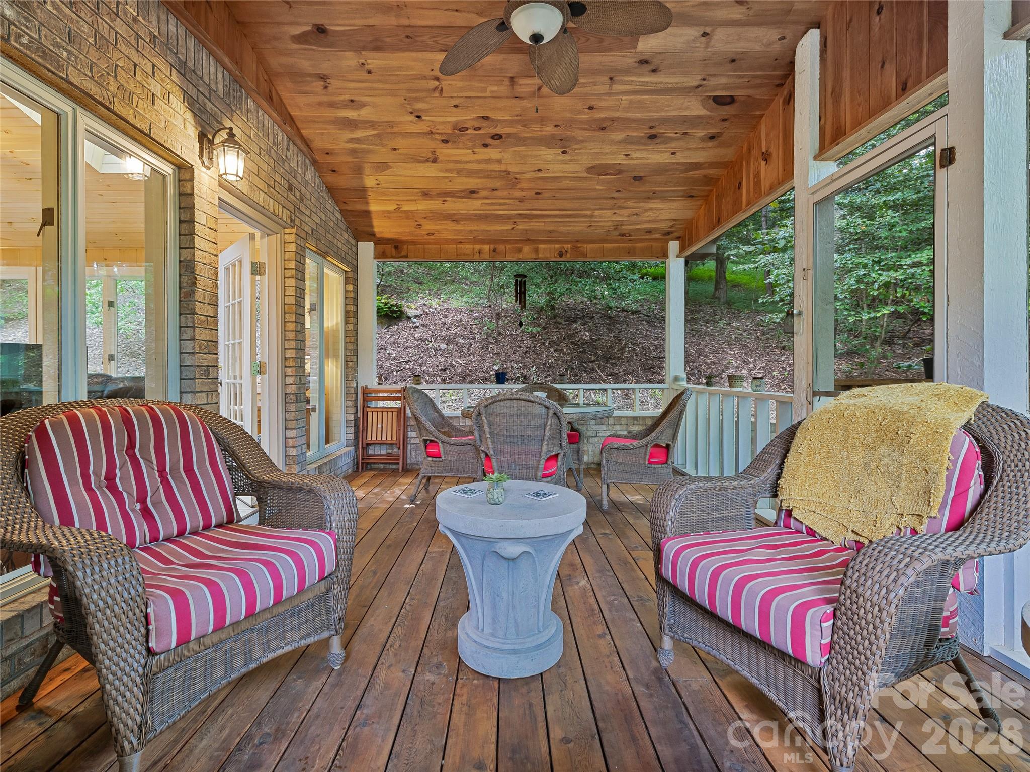 105 Galloway Drive — Asheville