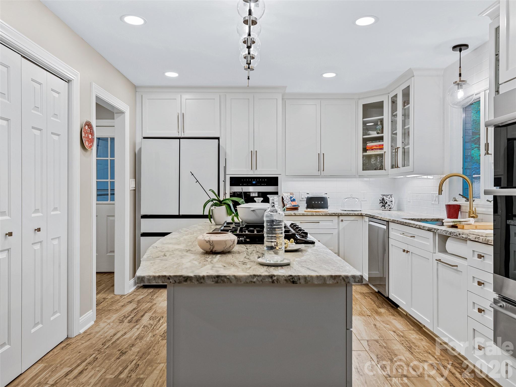105 Galloway Drive — Asheville