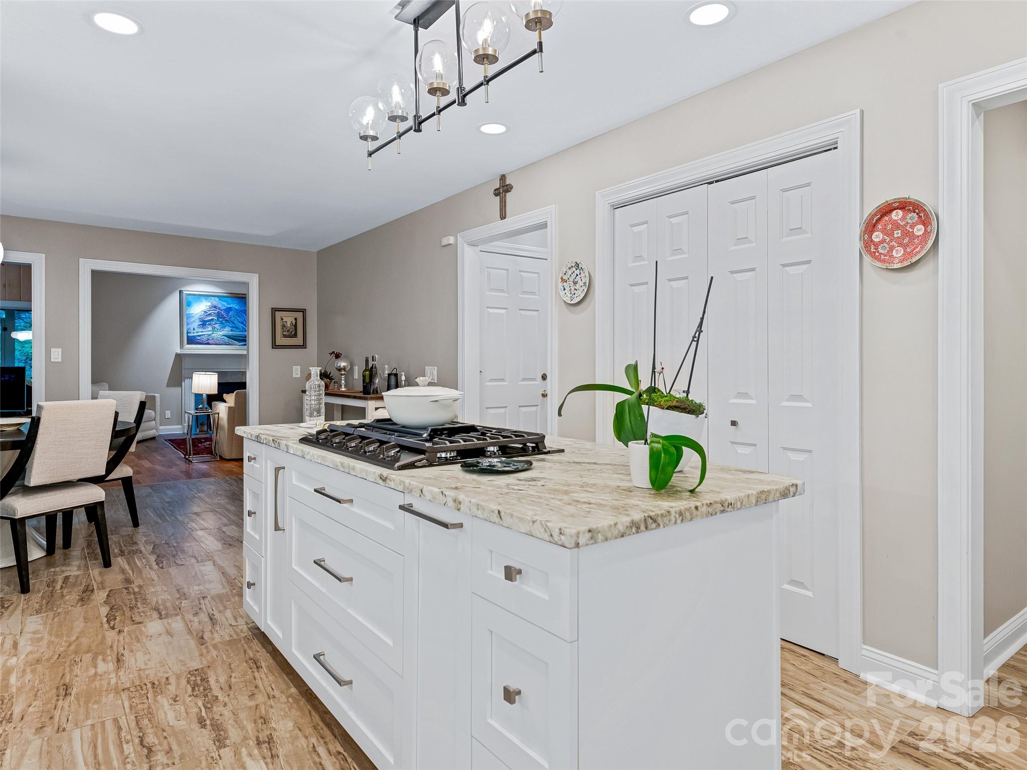 105 Galloway Drive — Asheville