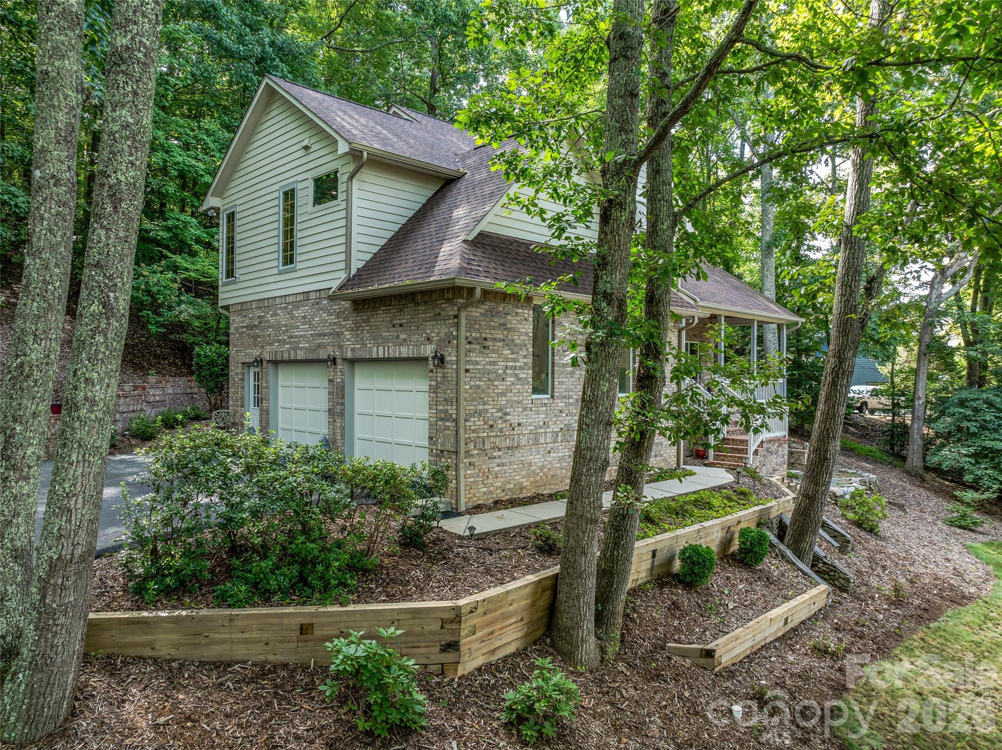 105 Galloway Drive — Asheville