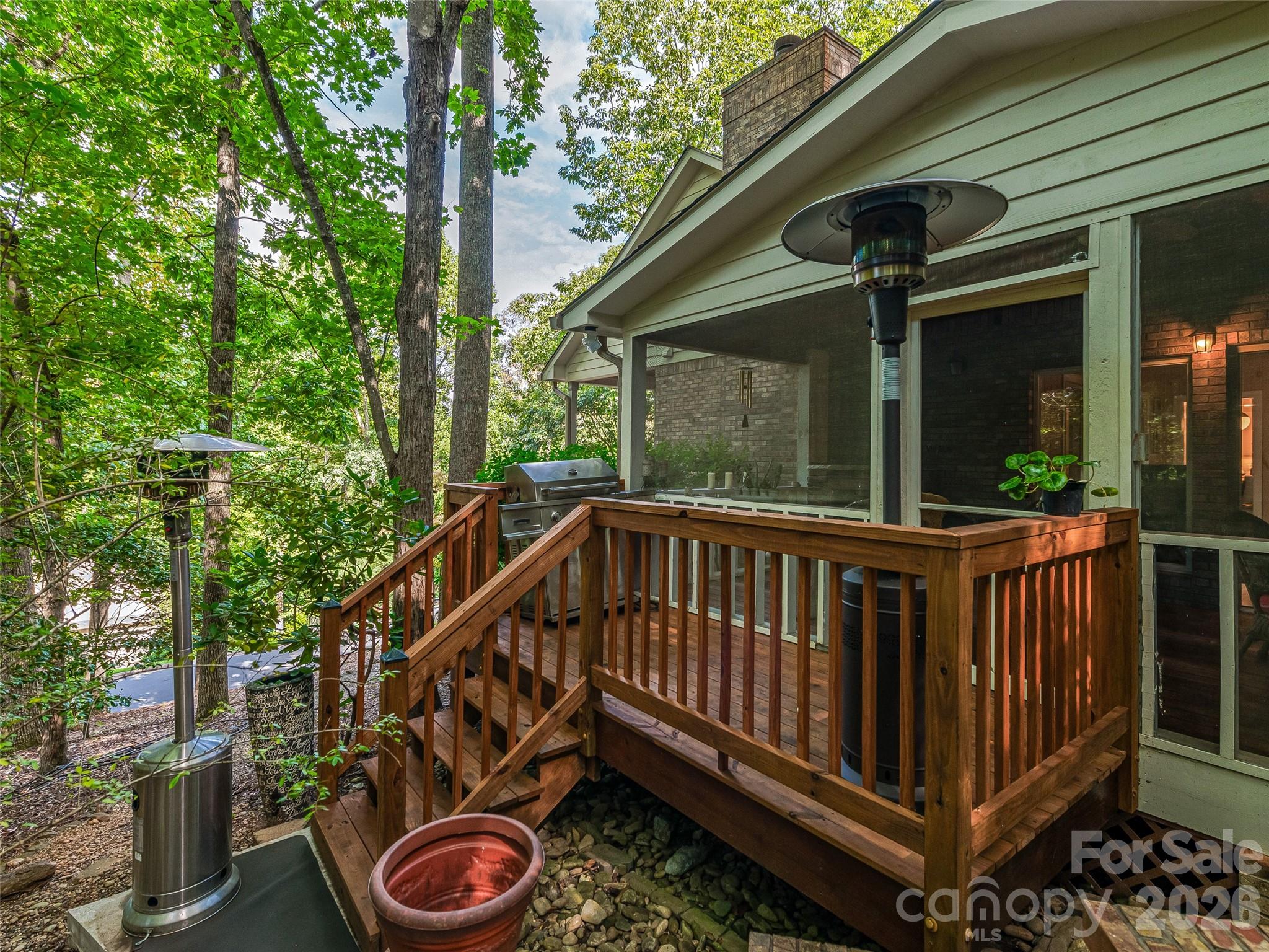 105 Galloway Drive — Asheville