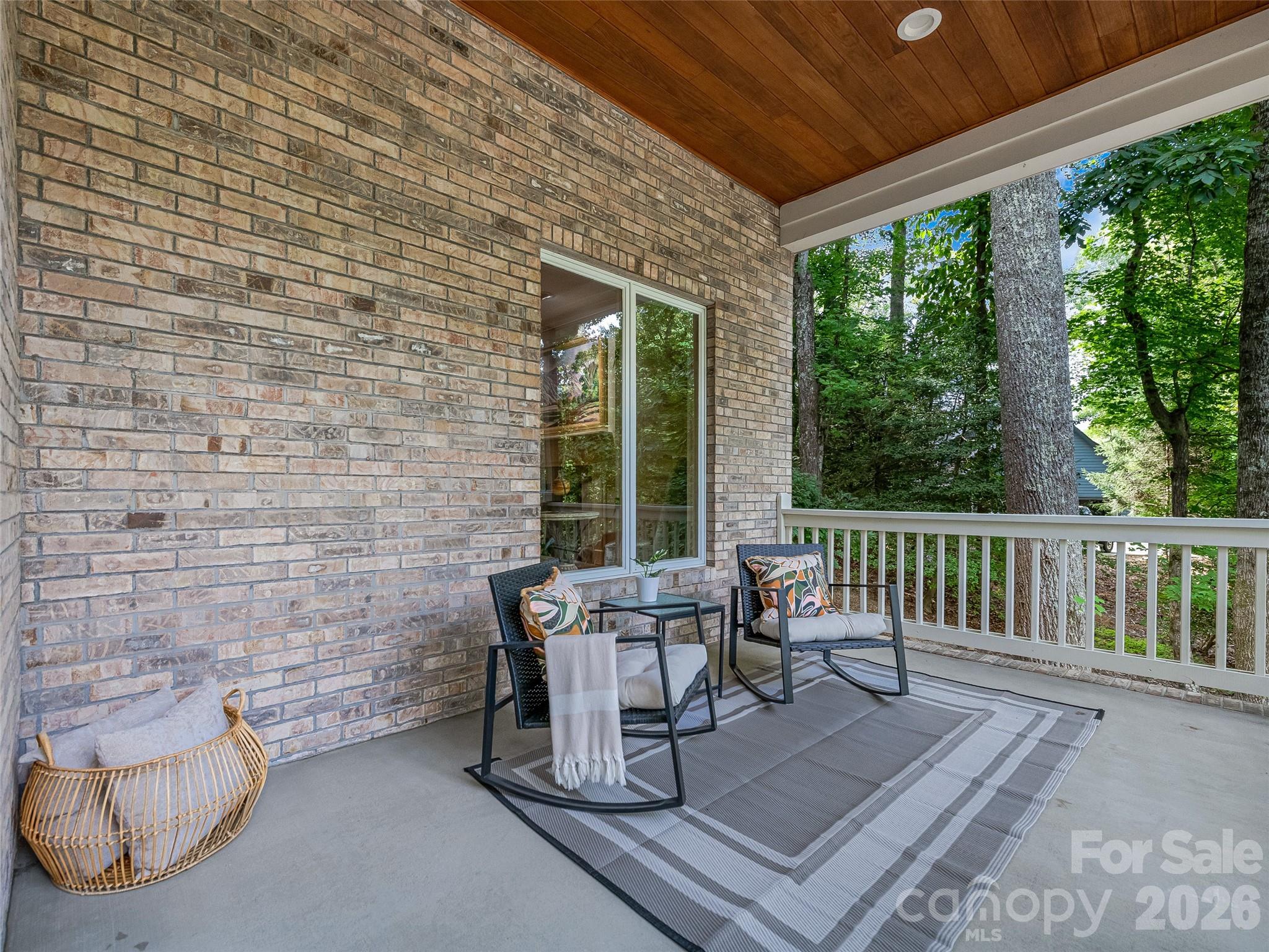 105 Galloway Drive — Asheville