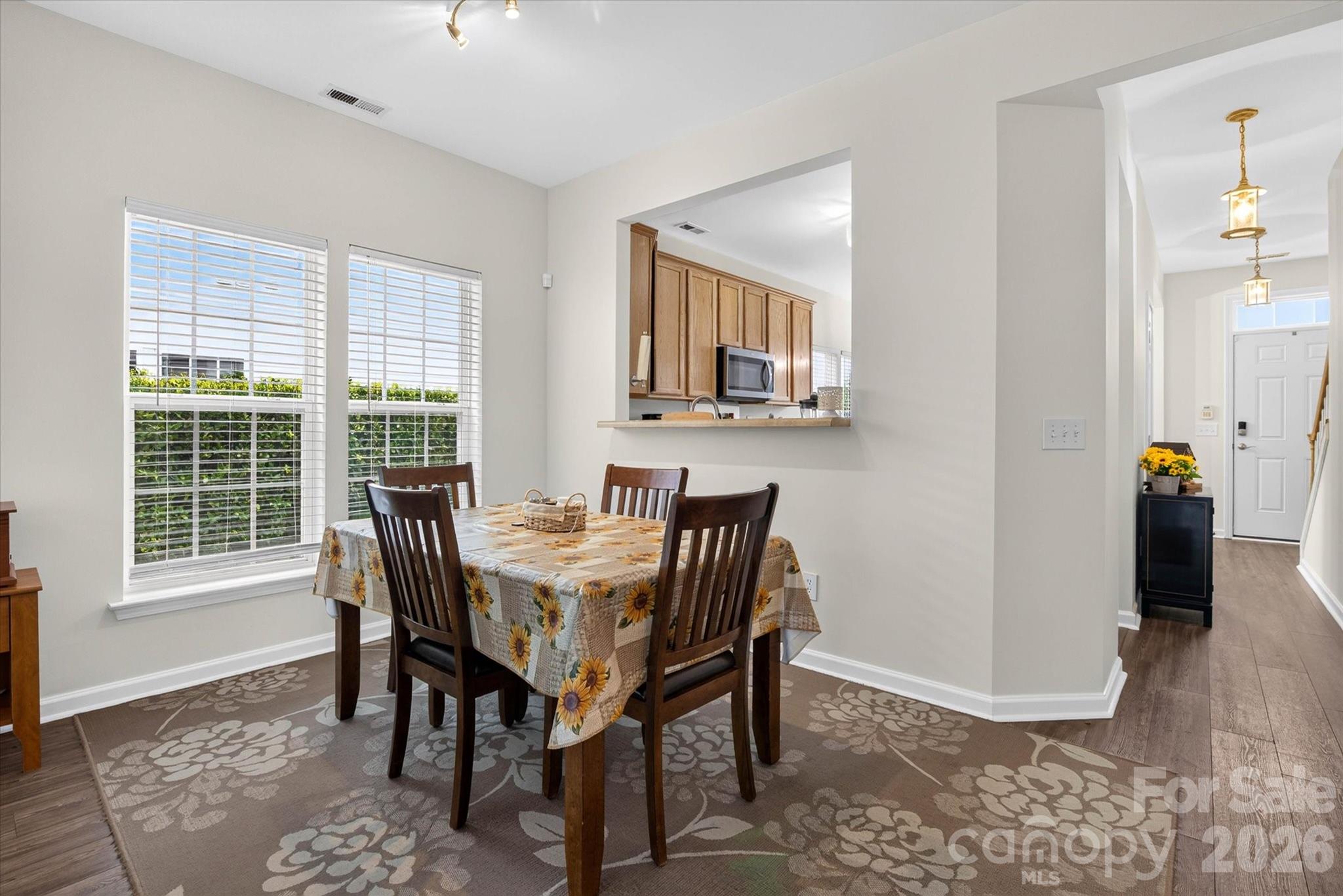 624 Bayou Circle — Clover