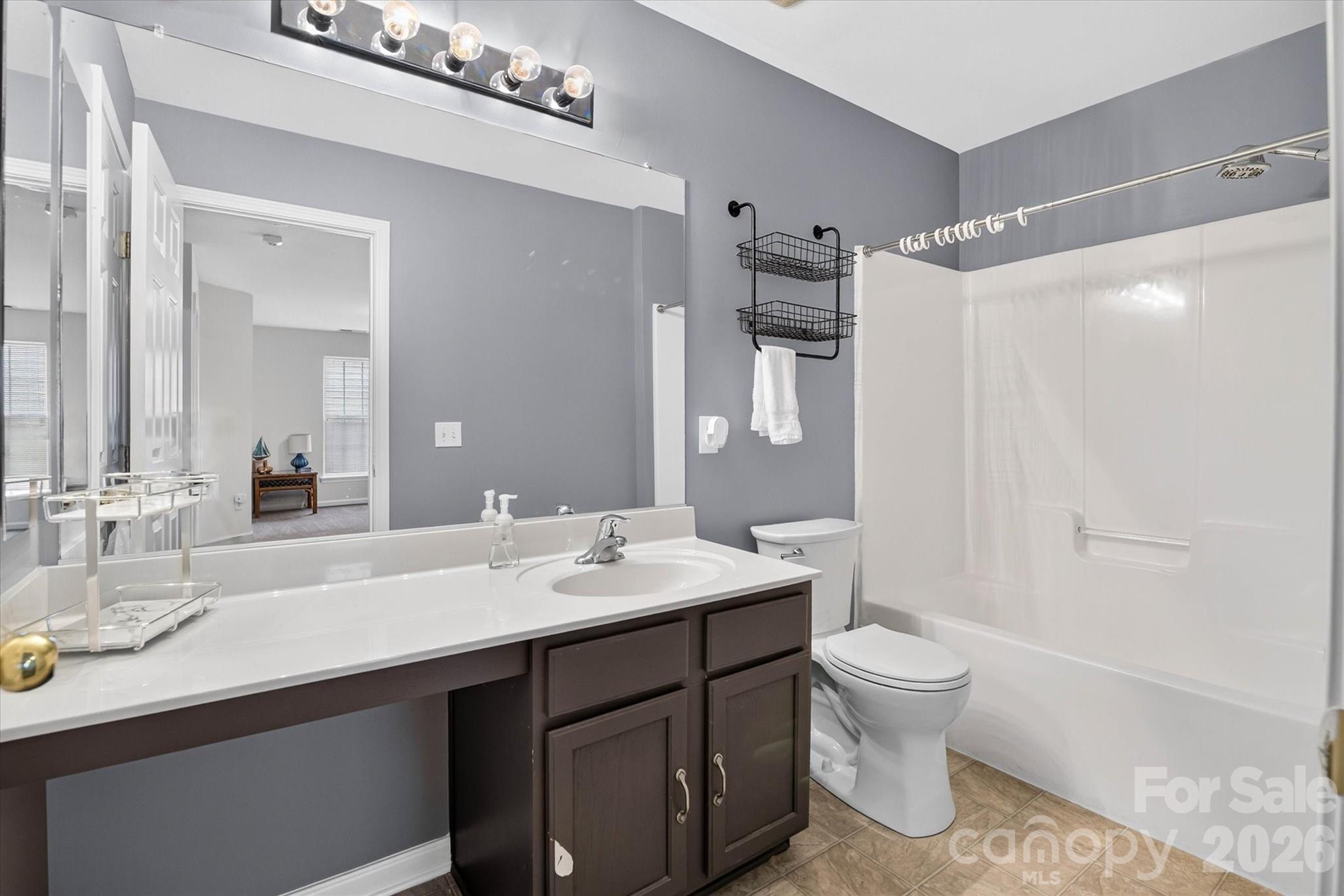 624 Bayou Circle — Clover