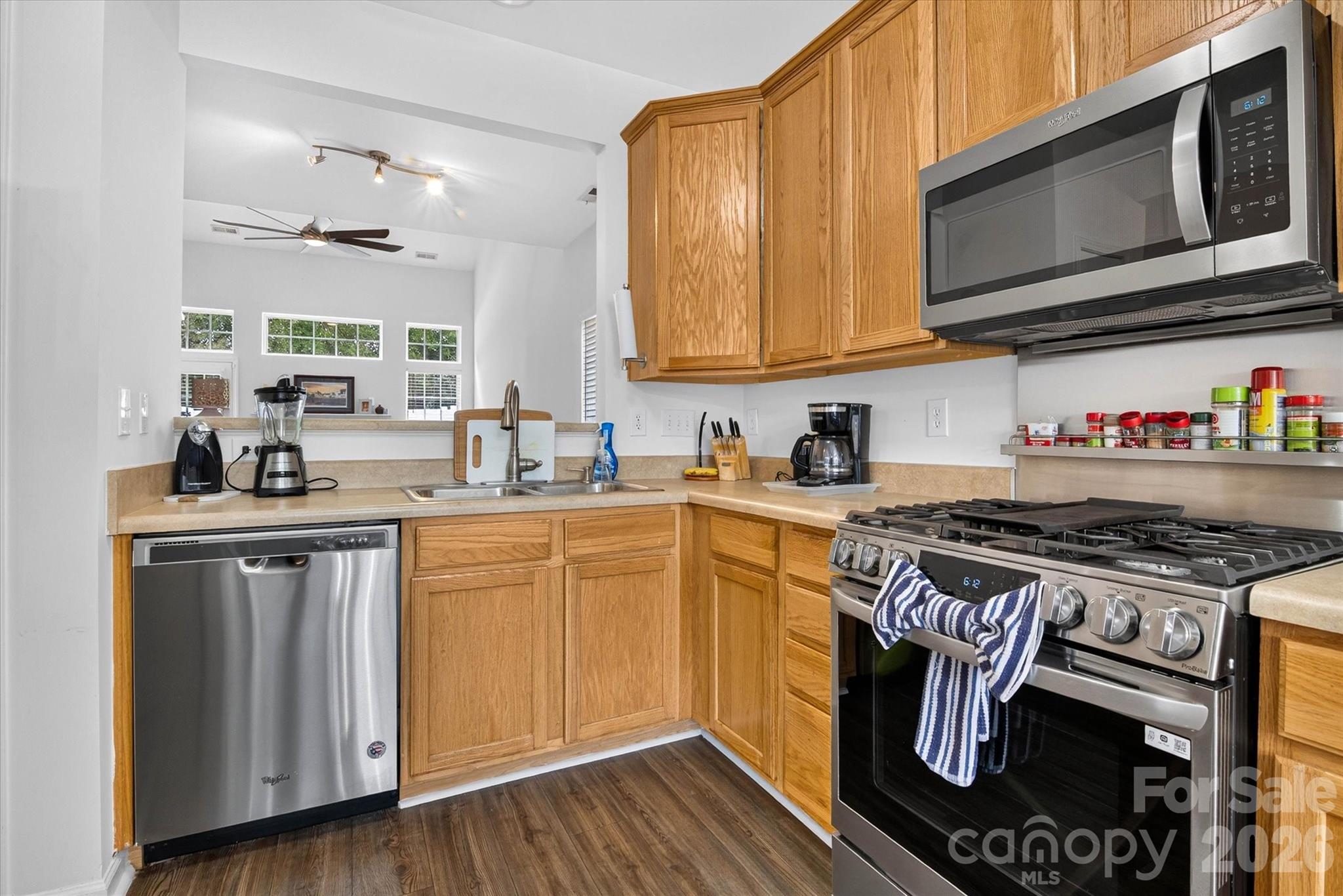 624 Bayou Circle — Clover