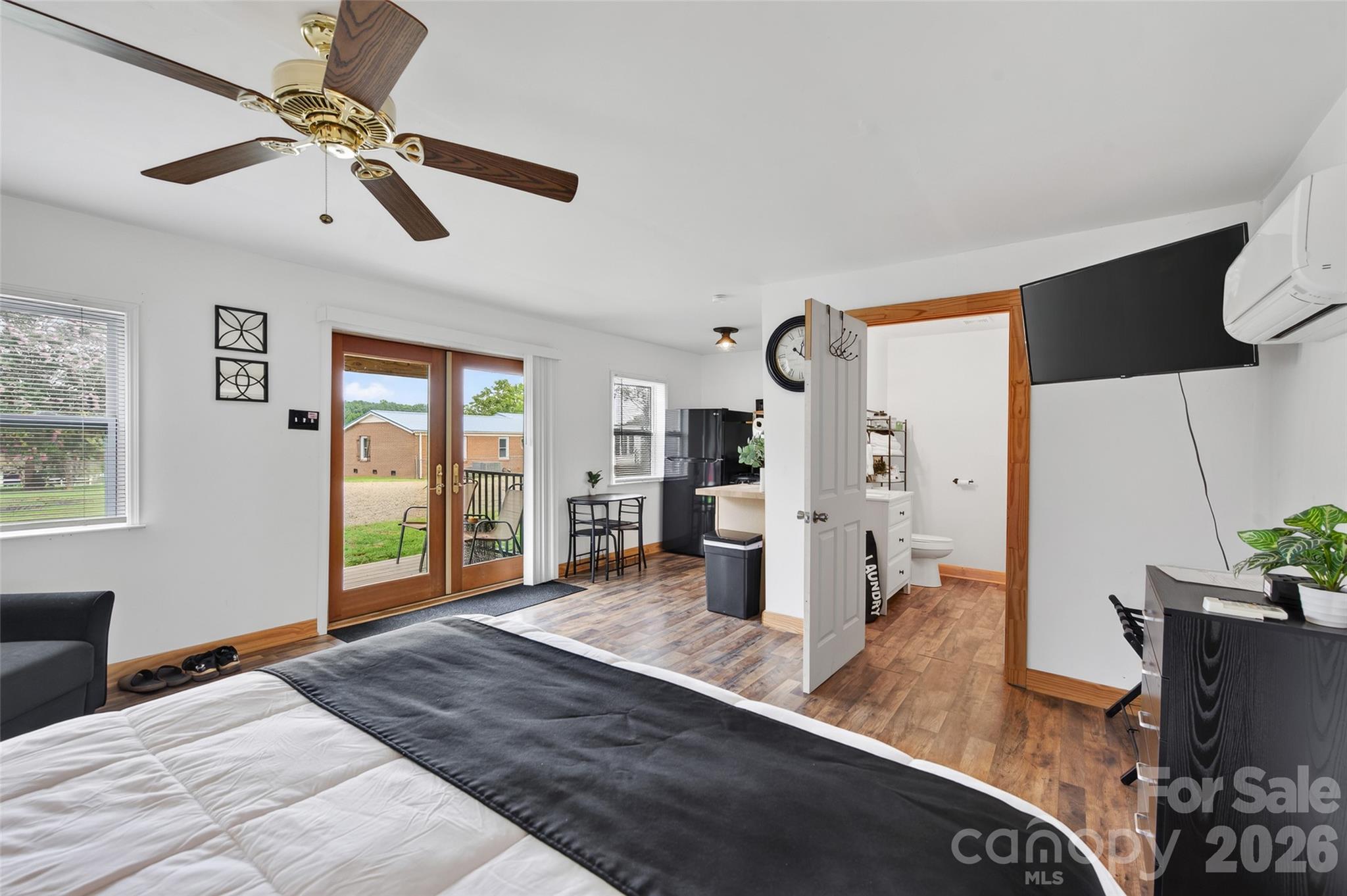 433 Mock Mill Road — Statesville