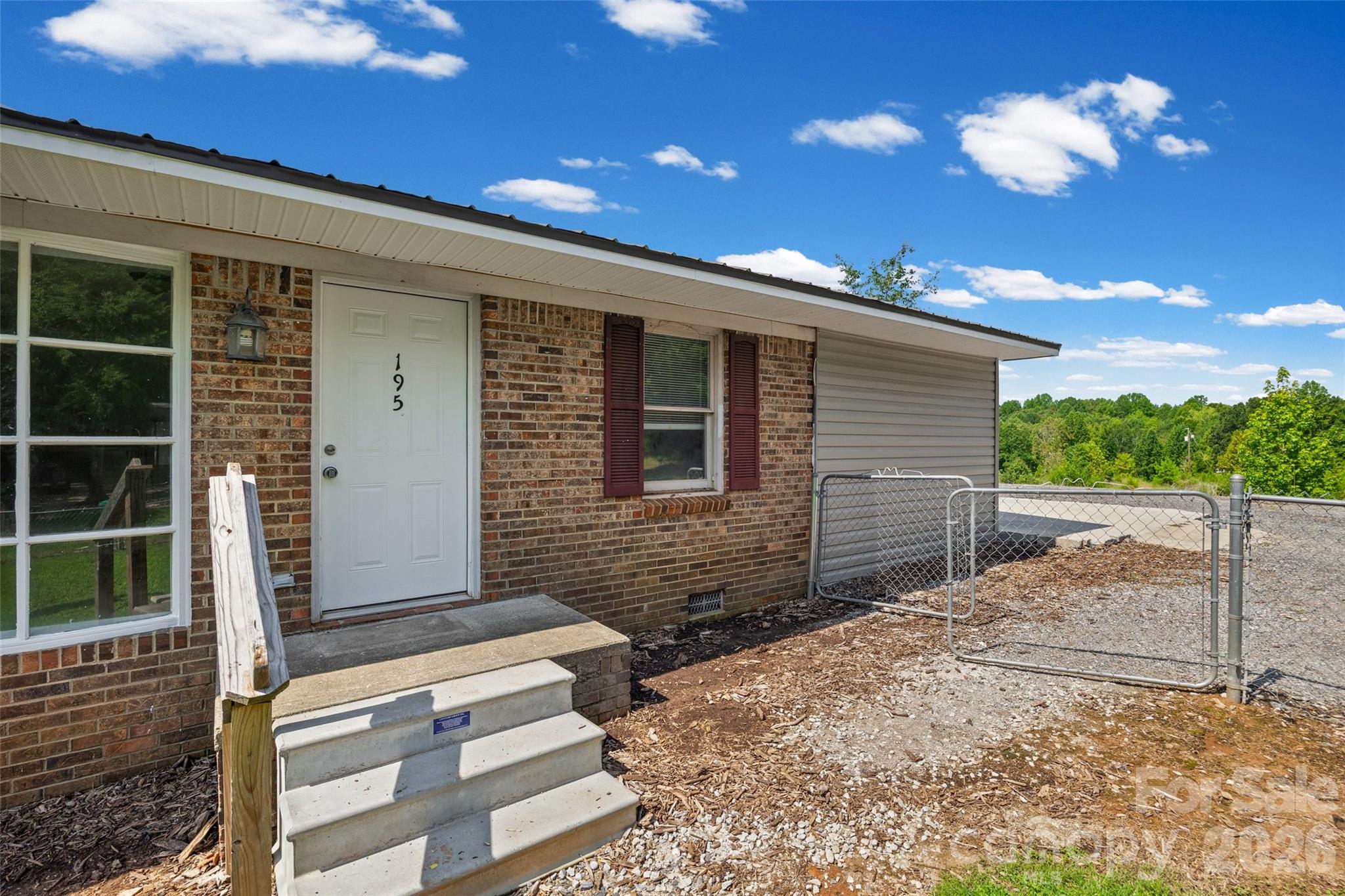 195 Moda Road — Blacksburg