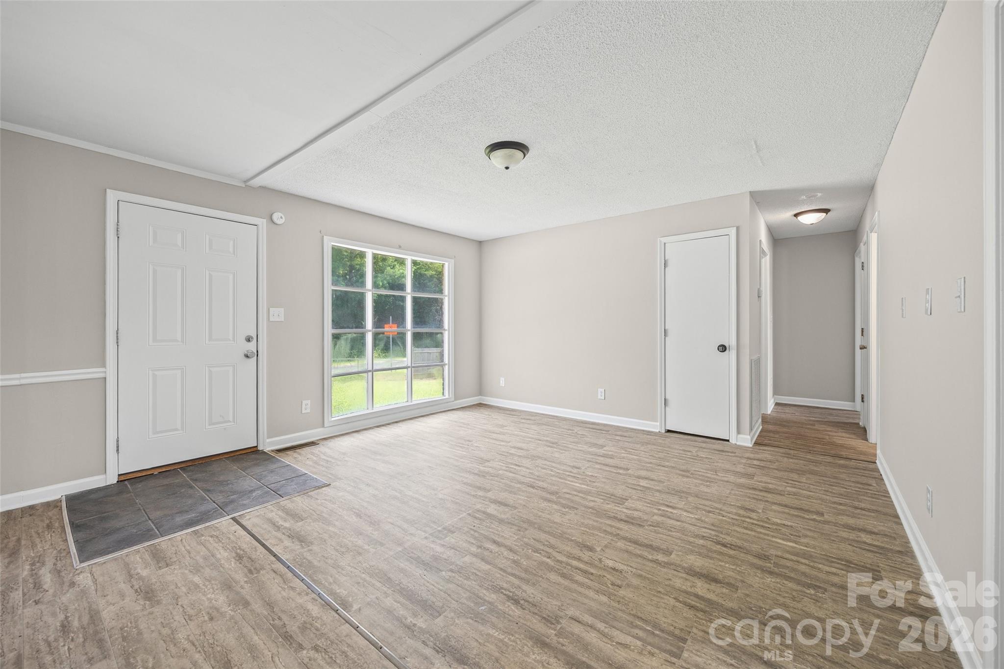 195 Moda Road — Blacksburg