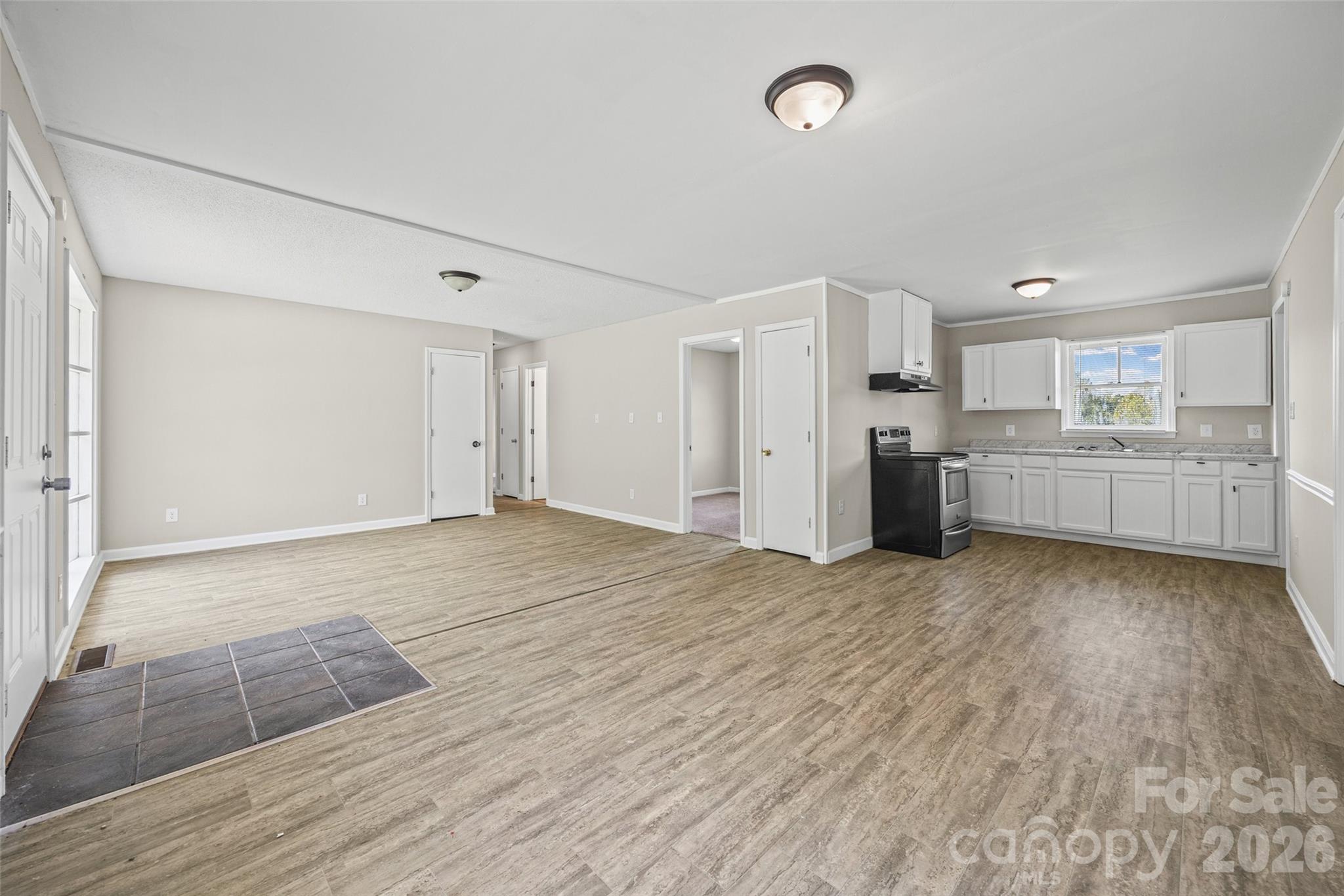 195 Moda Road — Blacksburg