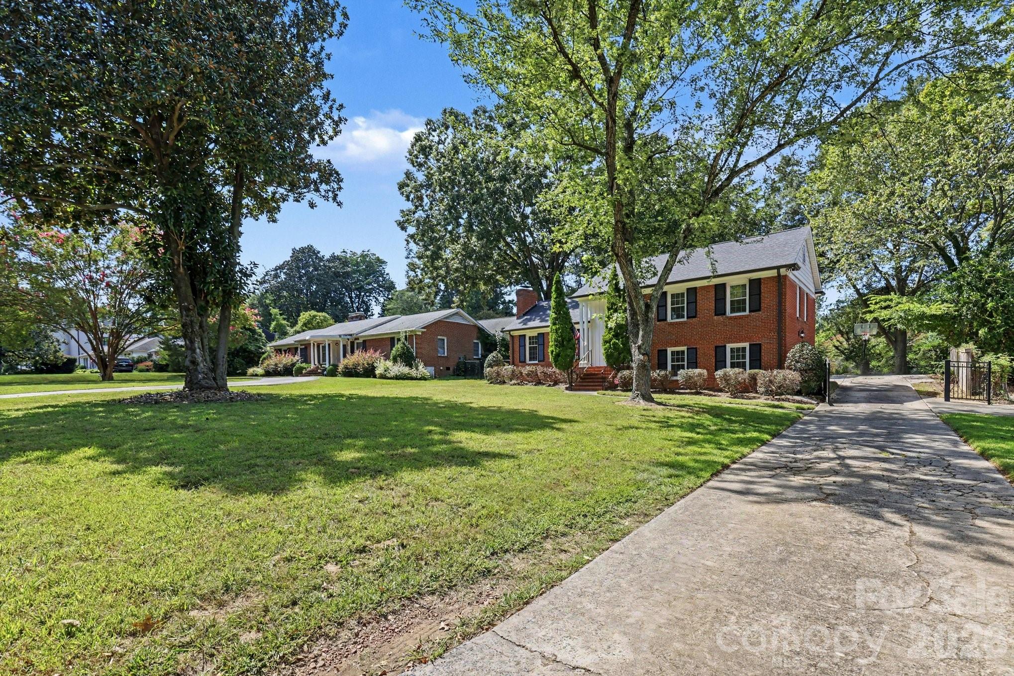 3846 Barclay Downs Drive — Charlotte