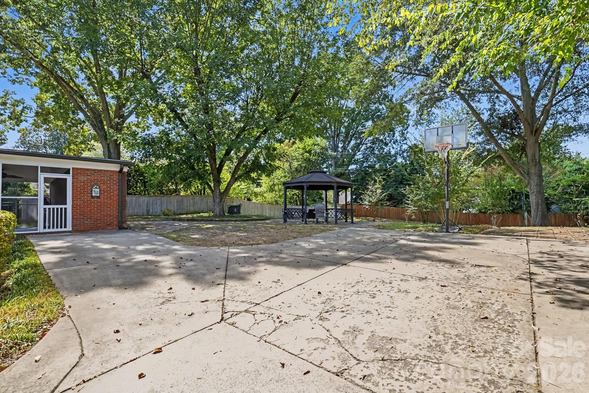 3846 Barclay Downs Drive — Charlotte