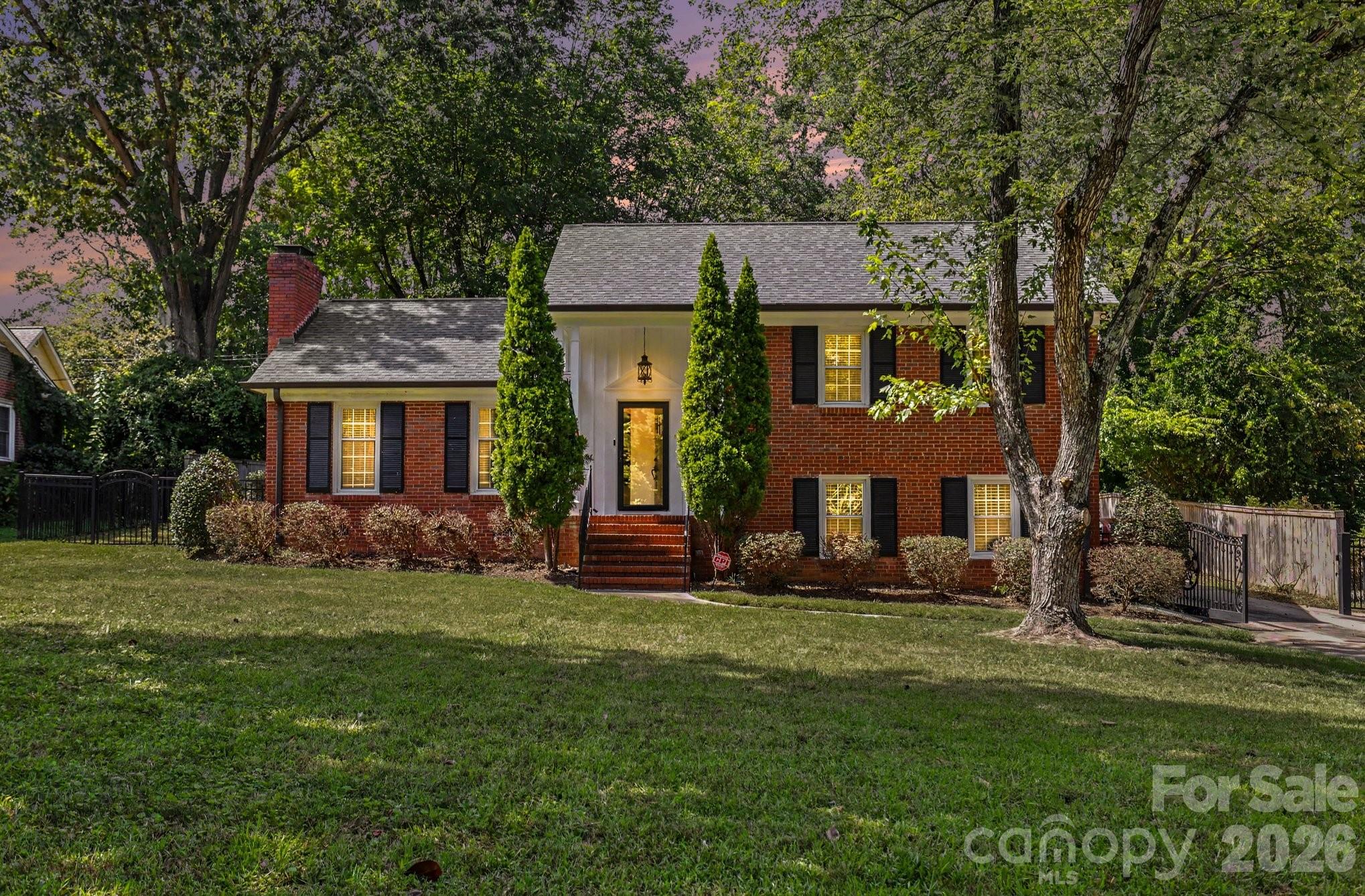 3846 Barclay Downs Drive — Charlotte